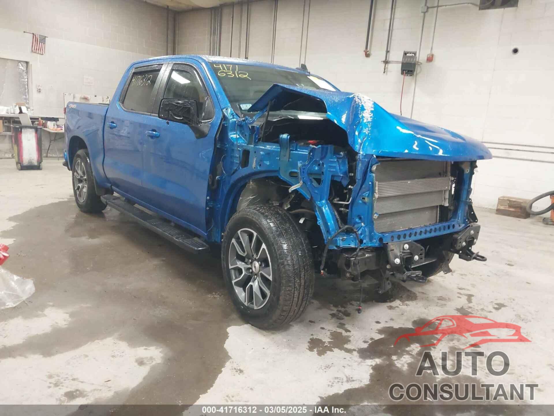 CHEVROLET SILVERADO 1500 2023 - 1GCUDEED7PZ110340