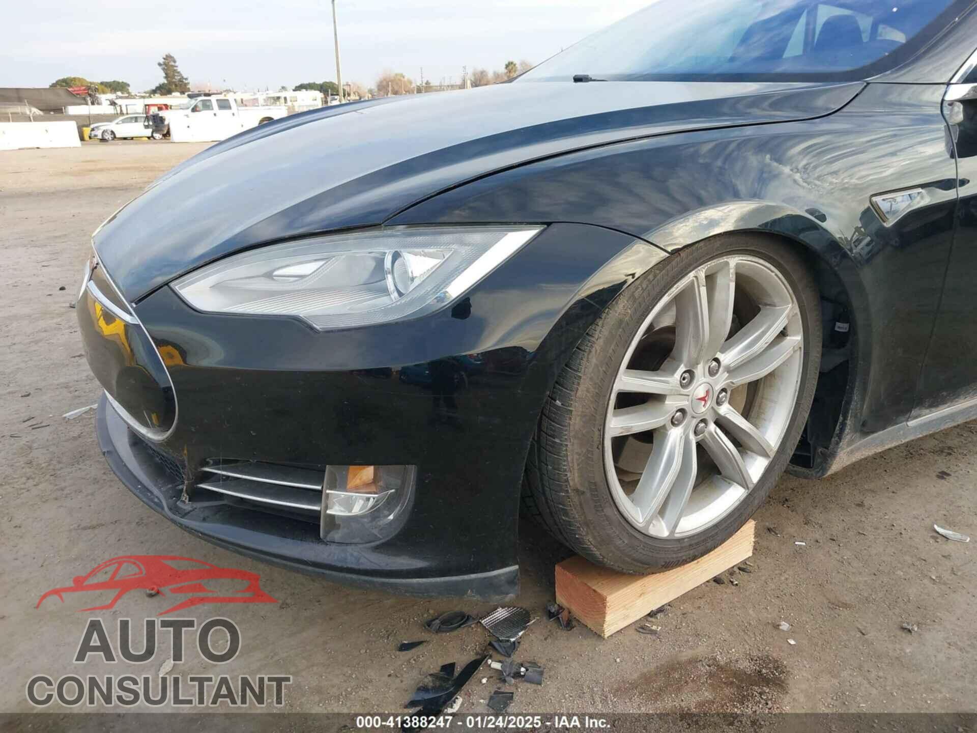TESLA MODEL S 2013 - 5YJSA1AG0DFP12913