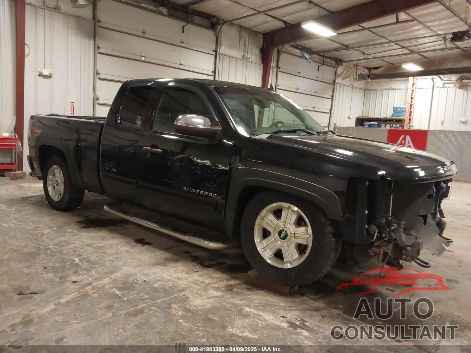CHEVROLET SILVERADO 1500 2011 - 1GCRKSE38BZ422161