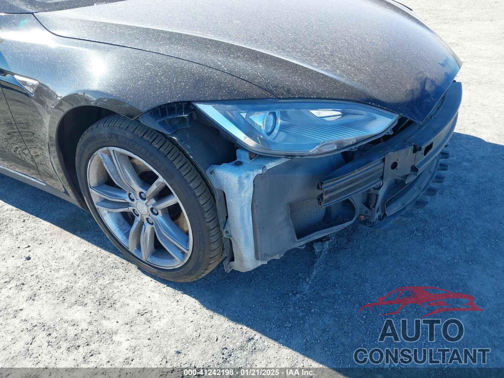 TESLA MODEL S 2014 - 5YJSA1H12EFP42224