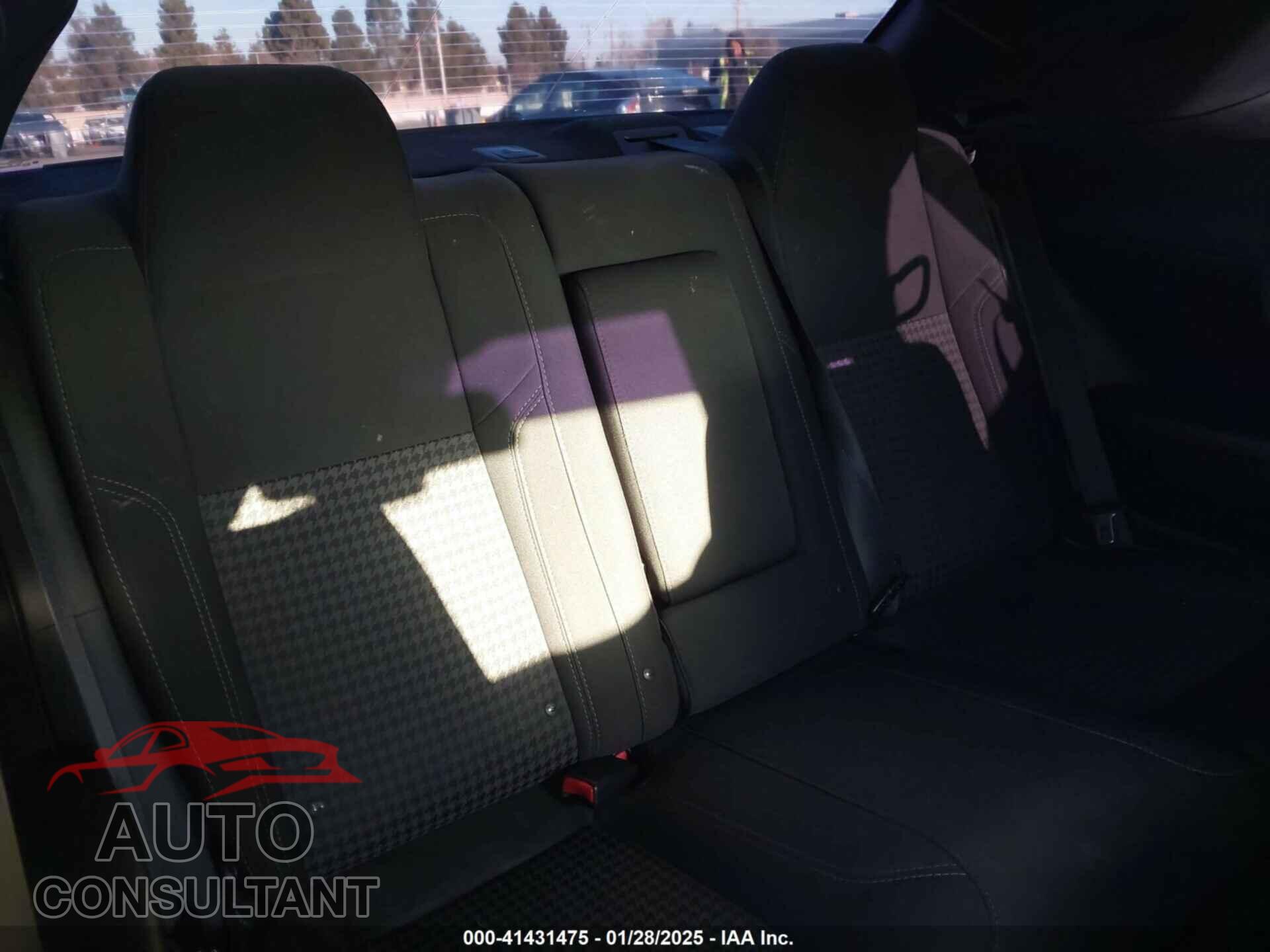 DODGE CHALLENGER 2018 - 2C3CDZAG8JH128361