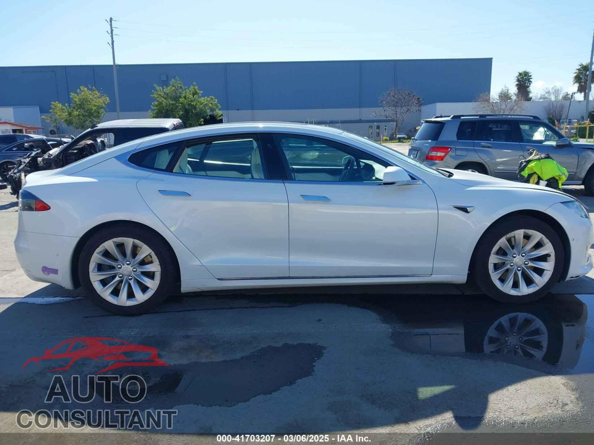 TESLA MODEL S 2018 - 5YJSA1E22JF271649