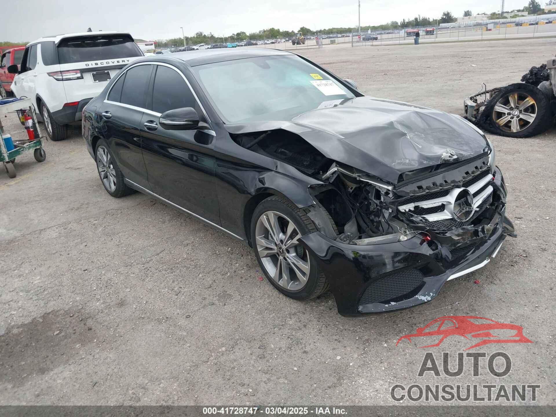 MERCEDES-BENZ C 300 2018 - 55SWF4JB4JU260399