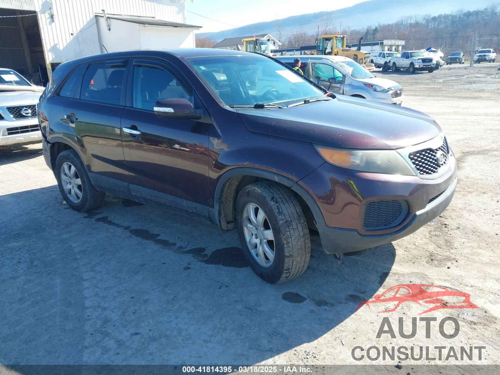 KIA SORENTO 2011 - 5XYKT3A12BG149953