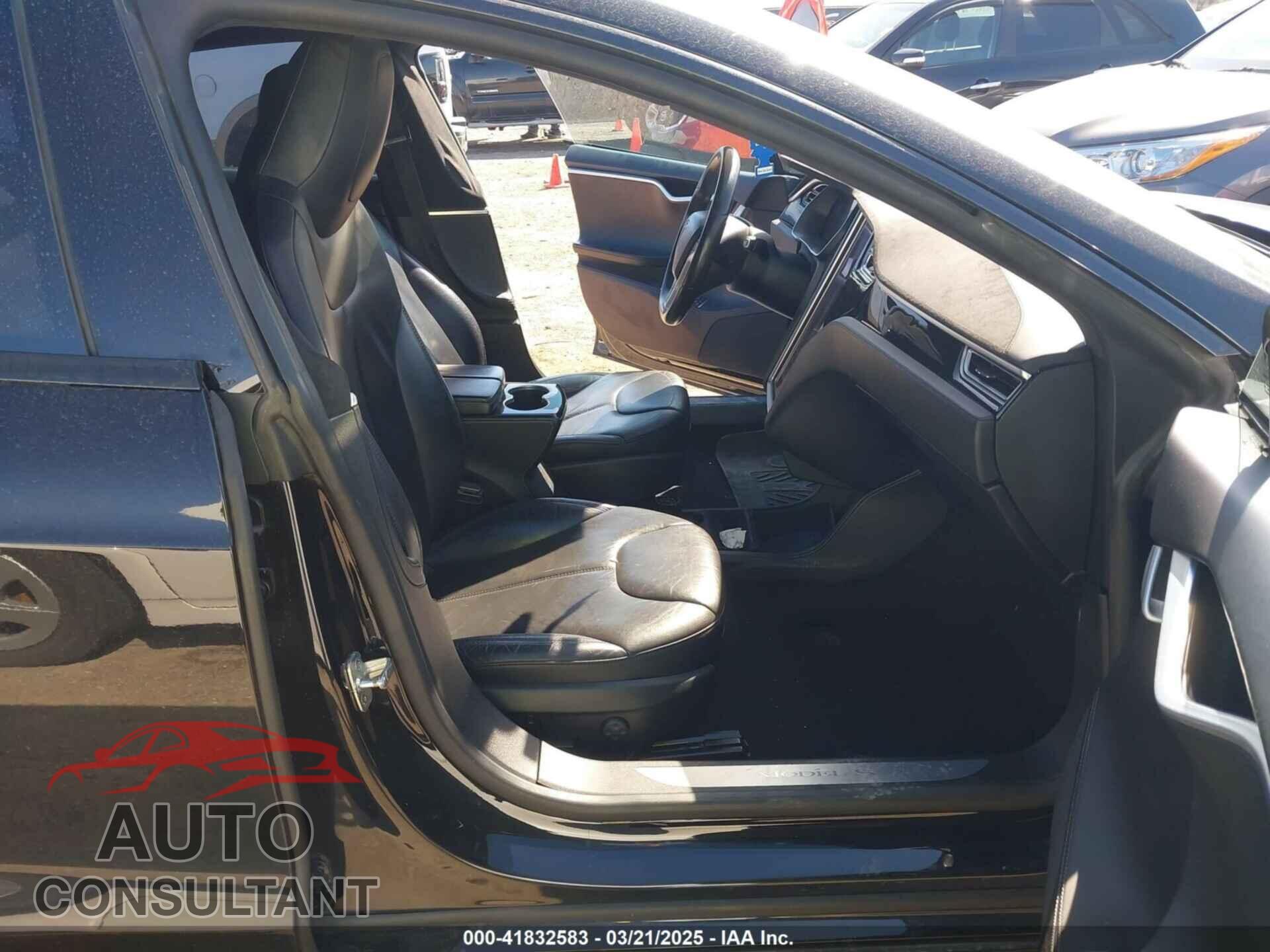 TESLA MODEL S 2015 - 5YJSA1E24FF114180