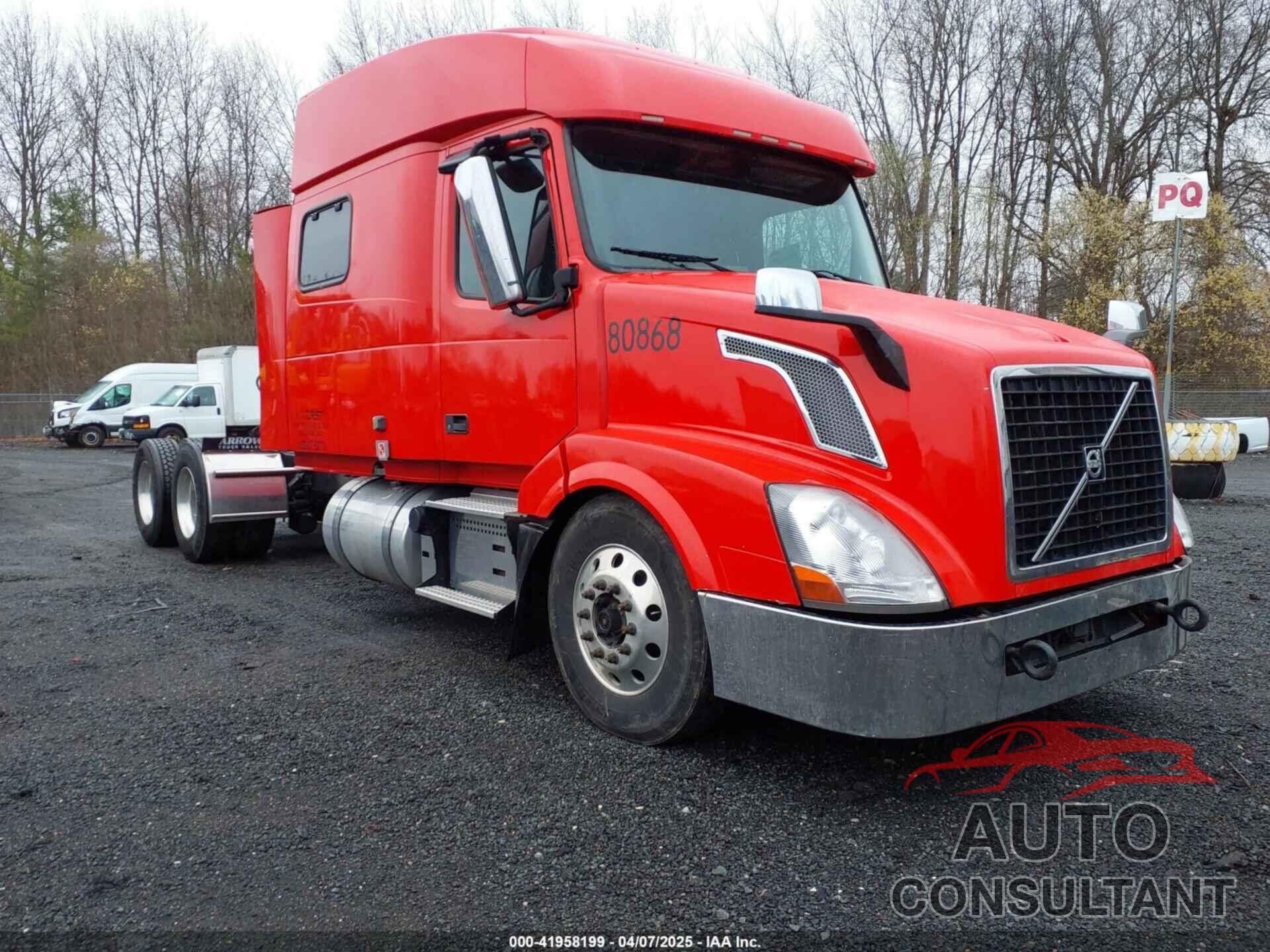VOLVO VNL 2018 - 4V4NC9EH7JN992551