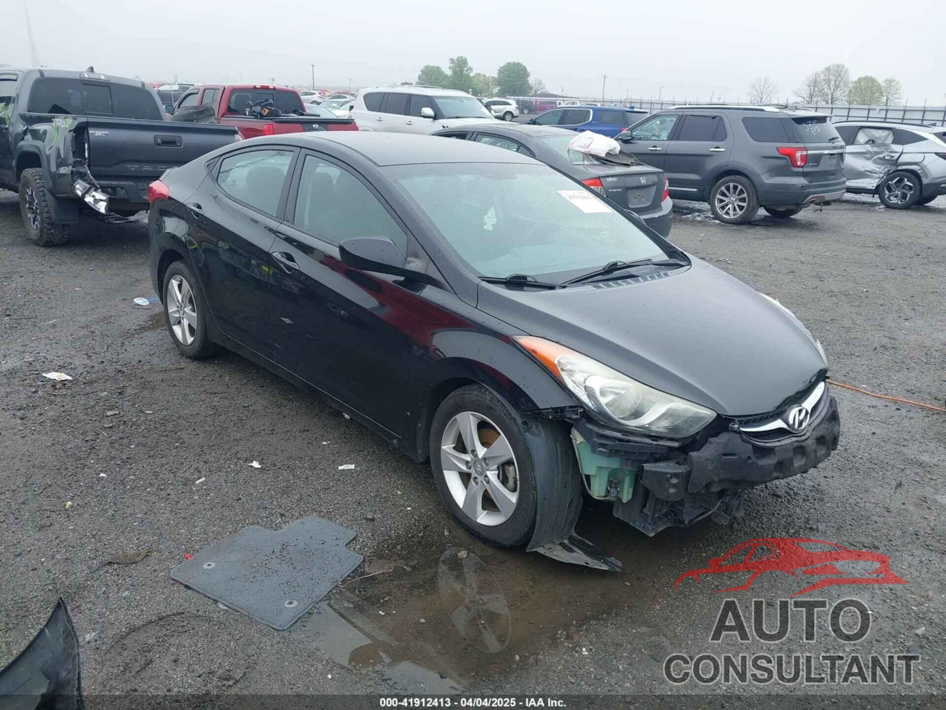HYUNDAI ELANTRA 2013 - 5NPDH4AE7DH371094