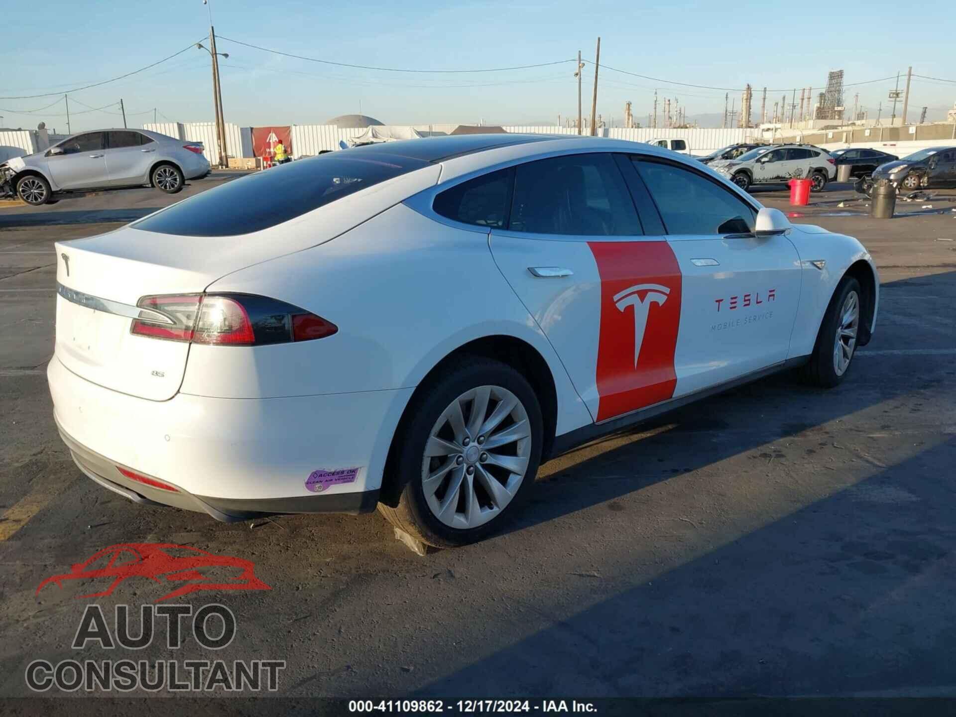 TESLA MODEL S 2013 - 5YJSA1DN5DFP27711