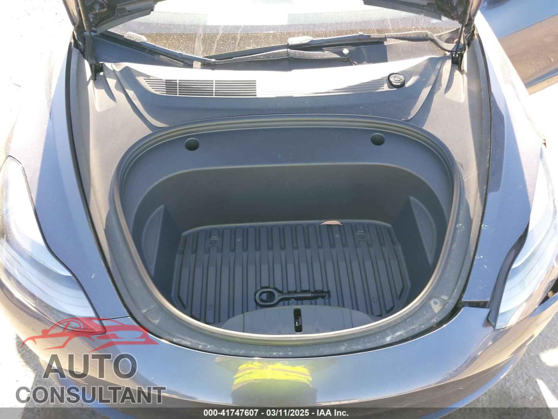 TESLA MODEL 3 2022 - 5YJ3E1EB8NF110401