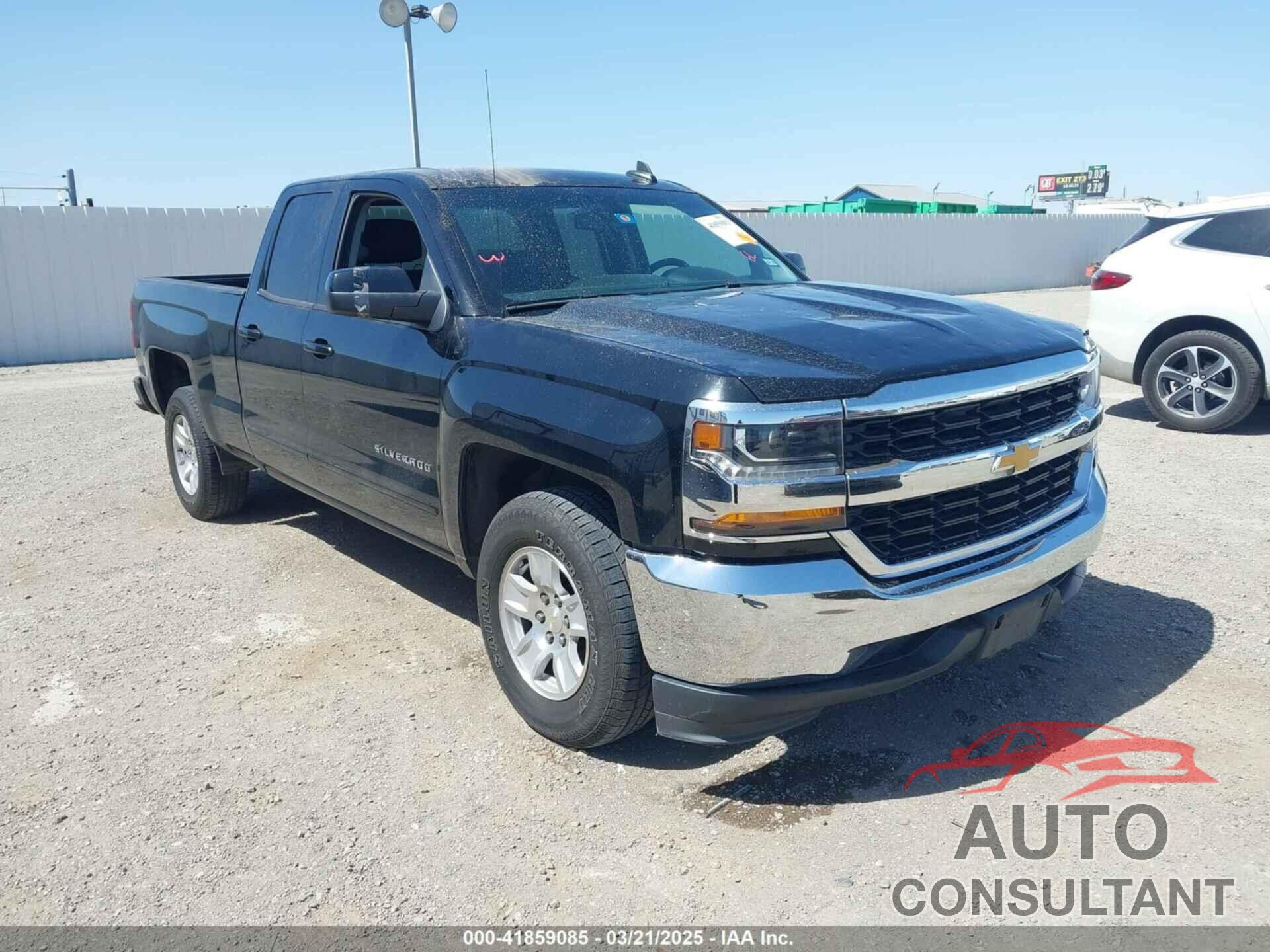 CHEVROLET SILVERADO 1500 2018 - 1GCRCREC5JZ127362