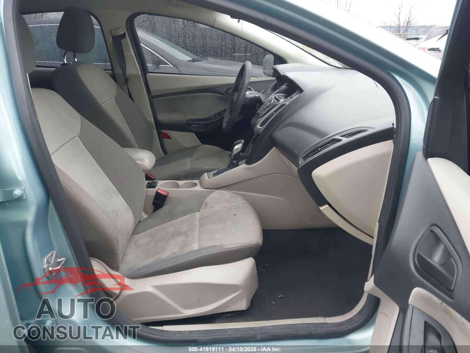 FORD FOCUS 2012 - 1FAHP3F26CL205355