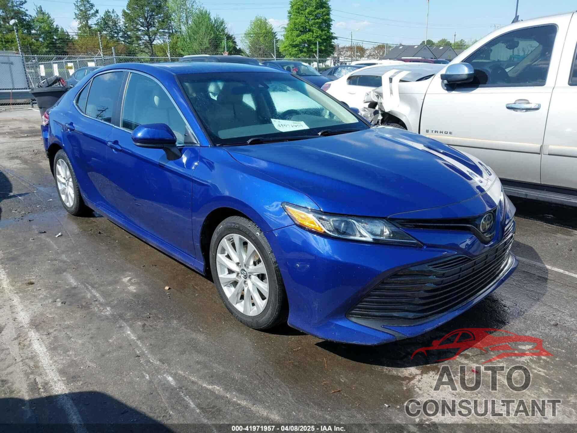 TOYOTA CAMRY 2018 - 4T1B11HK3JU506638