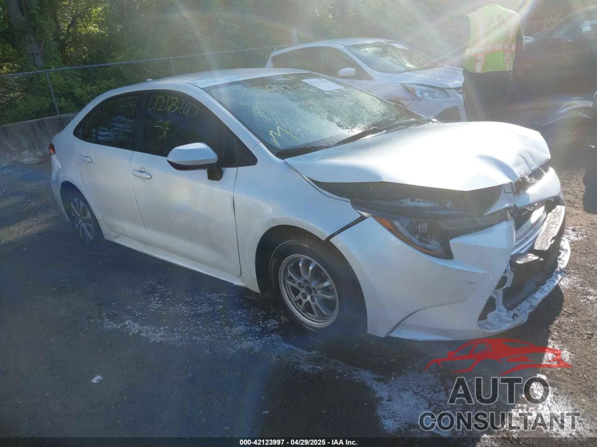 TOYOTA COROLLA 2022 - JTDEAMDE6N3003443