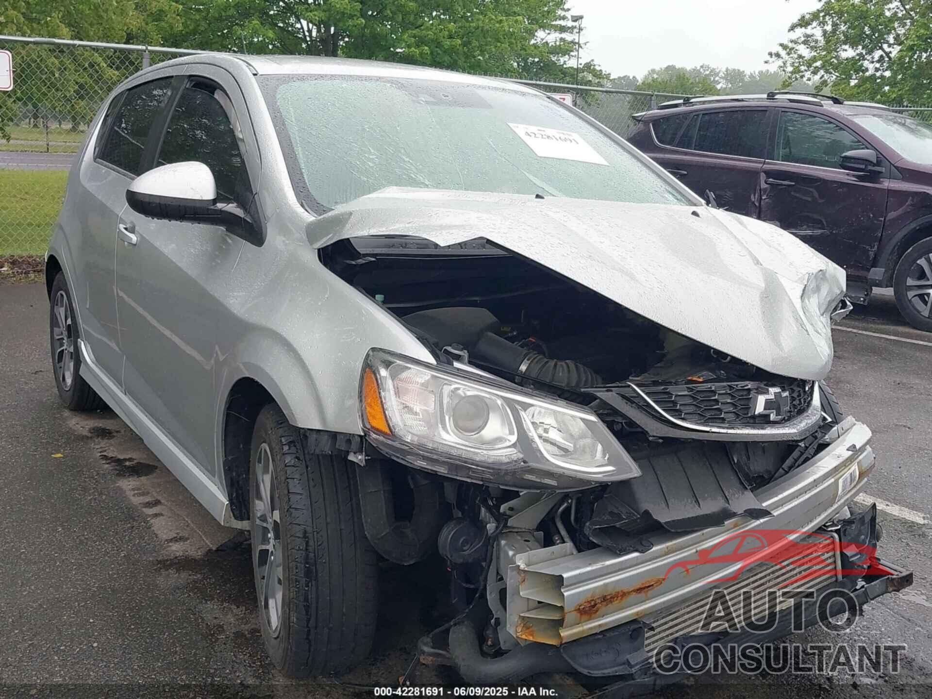 CHEVROLET SONIC 2019 - 1G1JD6SBXK4138093