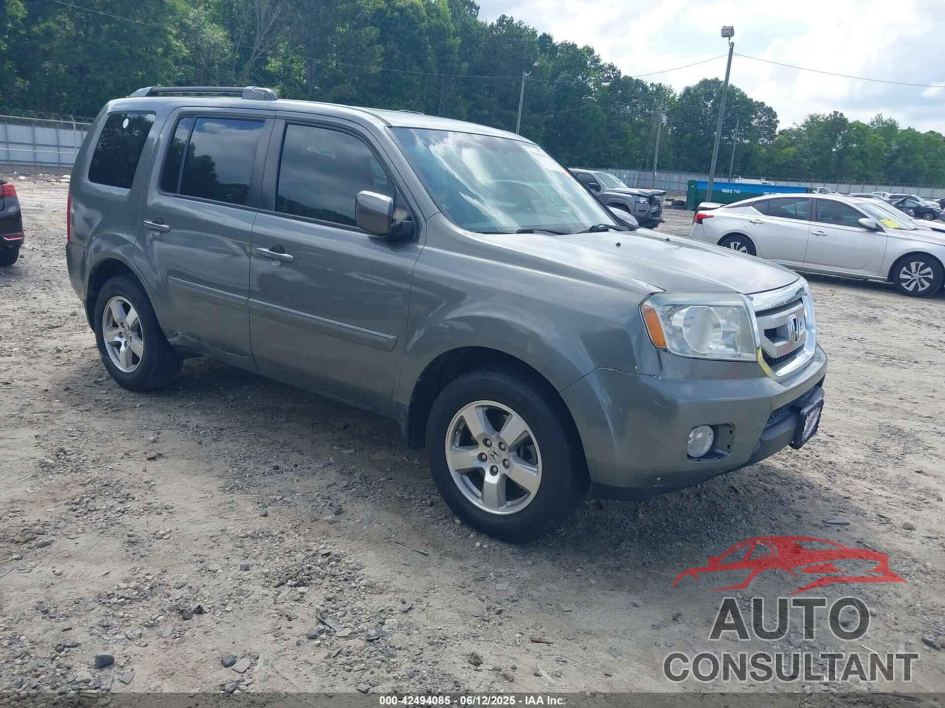 HONDA PILOT 2011 - 5FNYF4H48BB046017