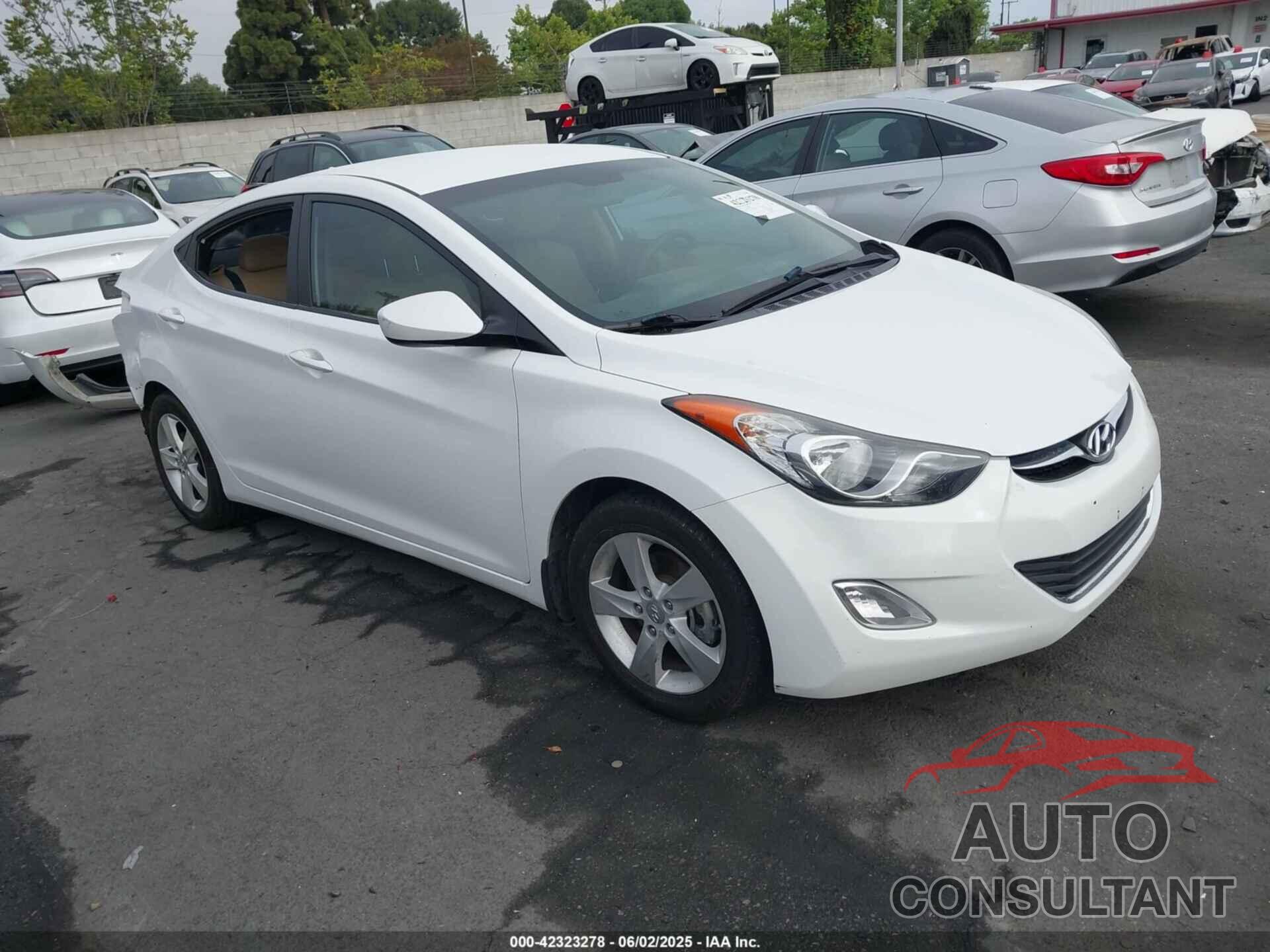HYUNDAI ELANTRA 2013 - 5NPDH4AE0DH170542