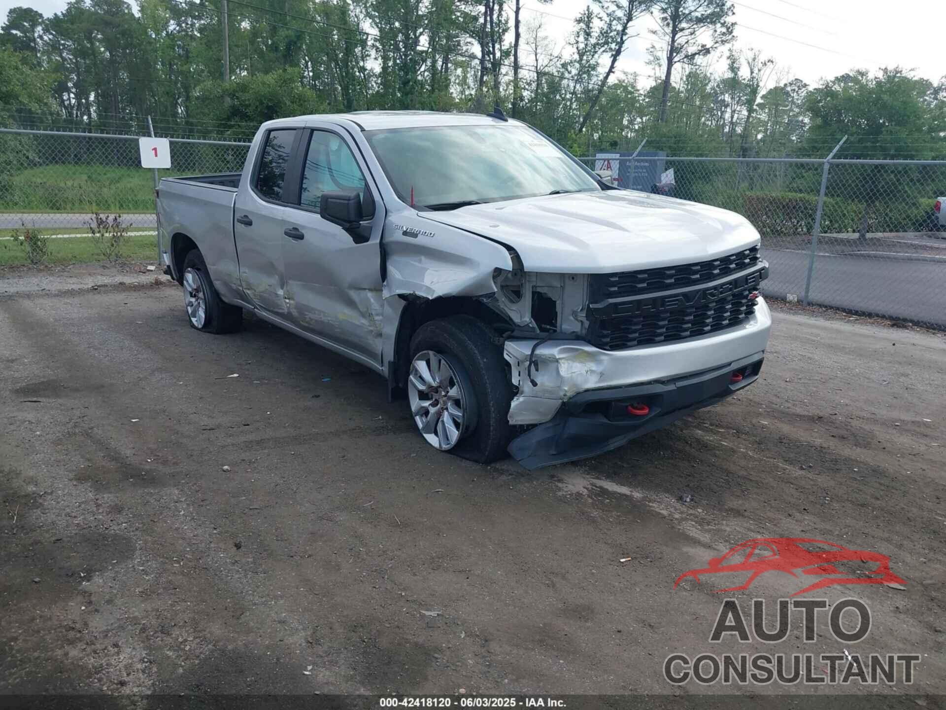 CHEVROLET SILVERADO 1500 2020 - 1GCRWBEKXLZ339747