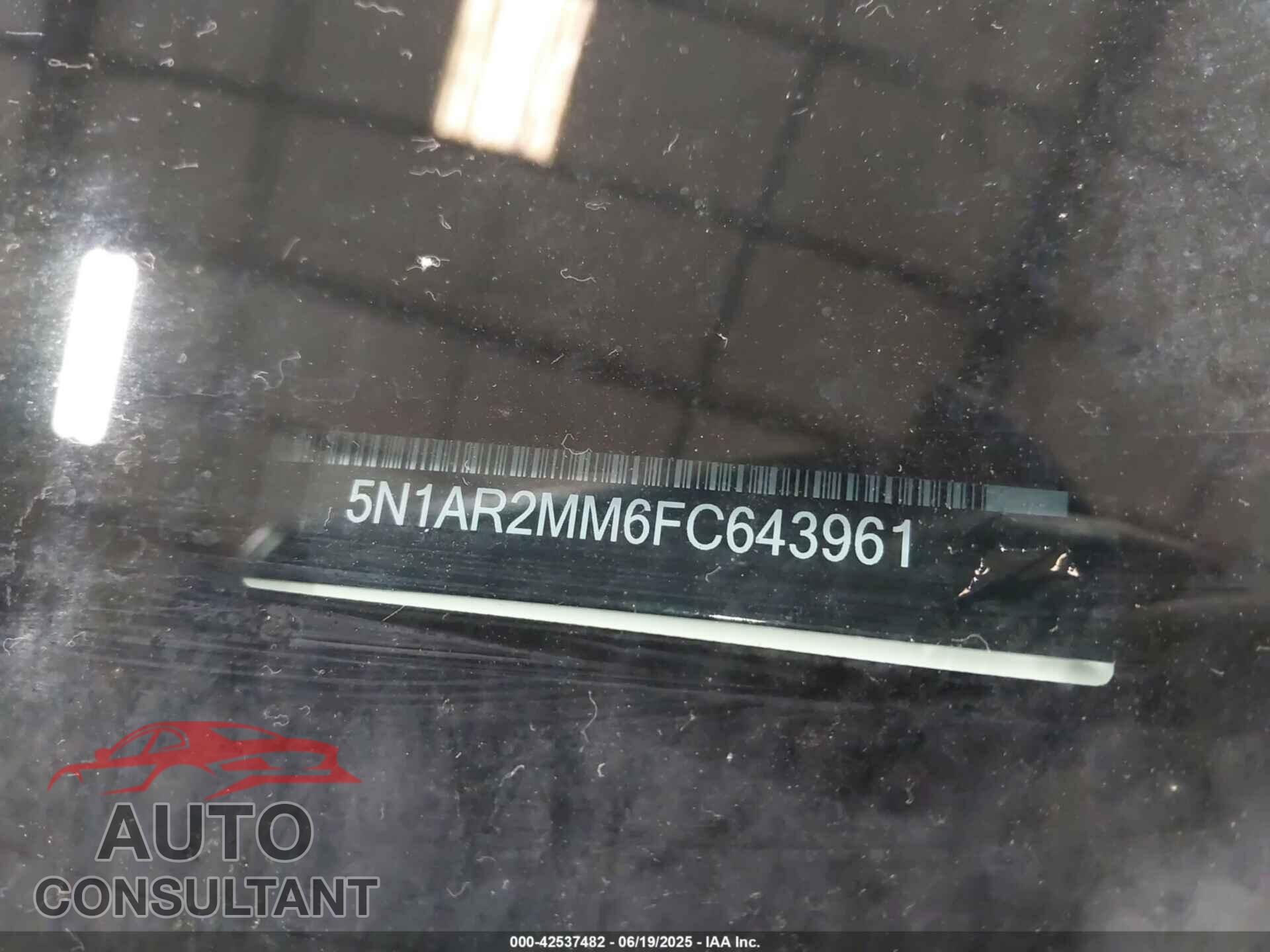 NISSAN PATHFINDER 2015 - 5N1AR2MM6FC643961