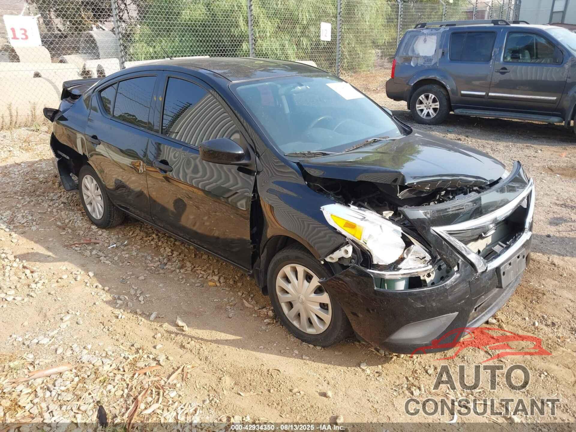 NISSAN VERSA 2017 - 3N1CN7AP7HL864323