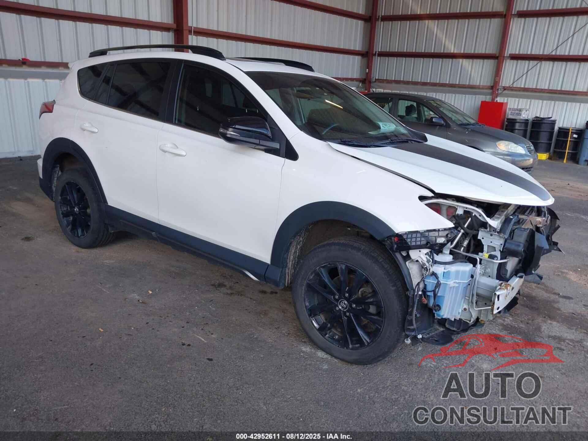 TOYOTA RAV4 2018 - 2T3RFREV9JW767020