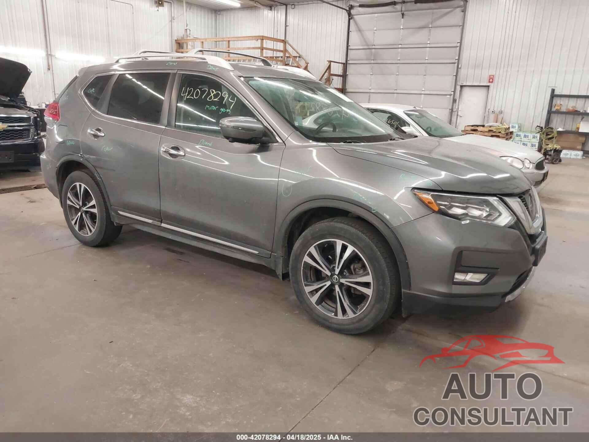 NISSAN ROGUE 2017 - JN8AT2MV4HW016101