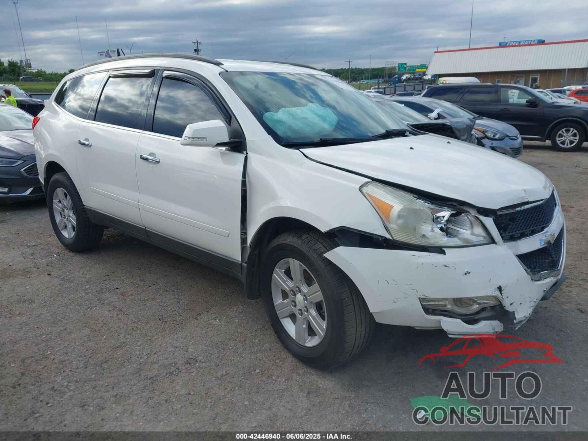 CHEVROLET TRAVERSE 2011 - 1GNKRGED4BJ295790