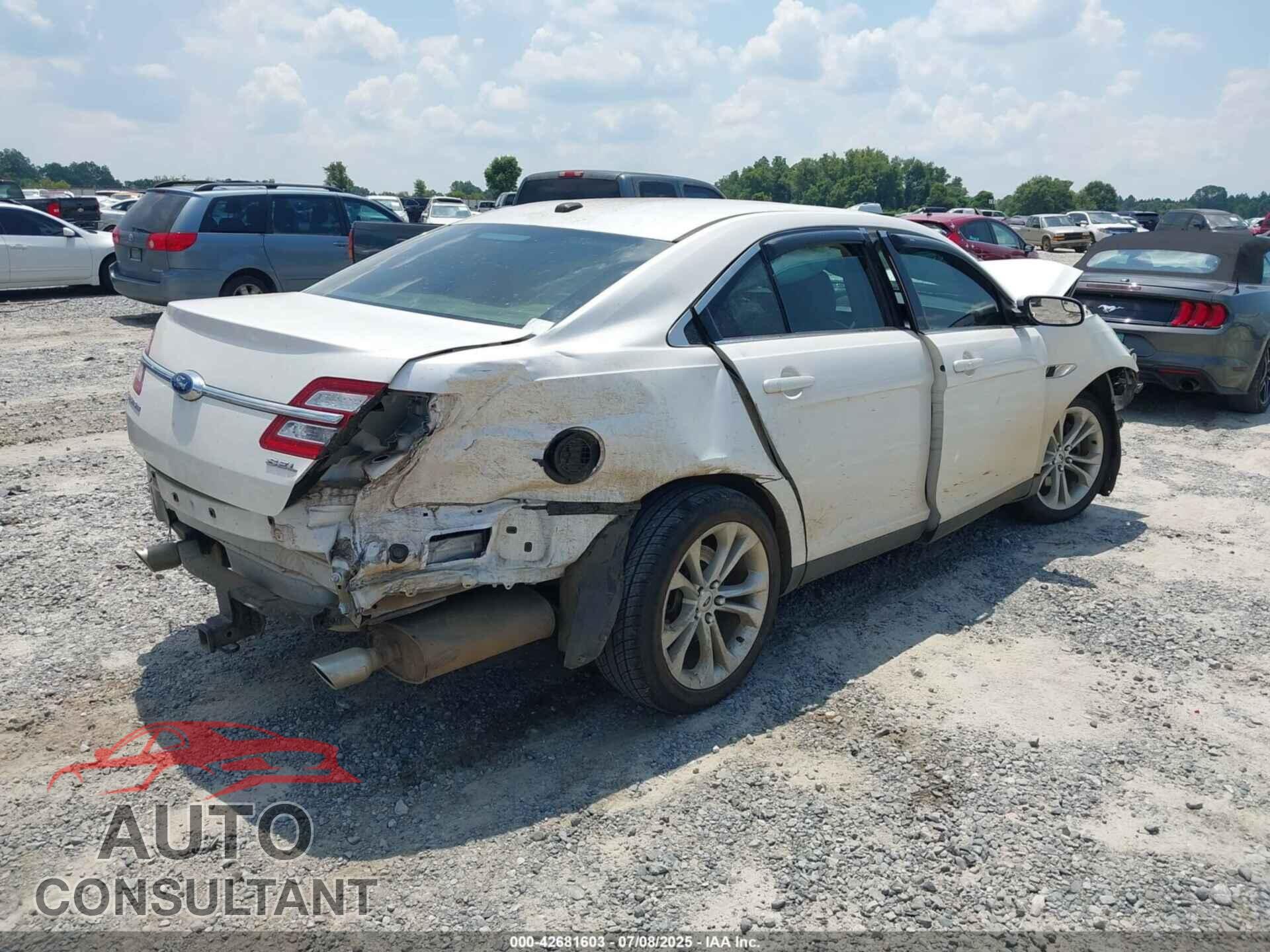FORD TAURUS 2013 - 1FAHP2E83DG101433