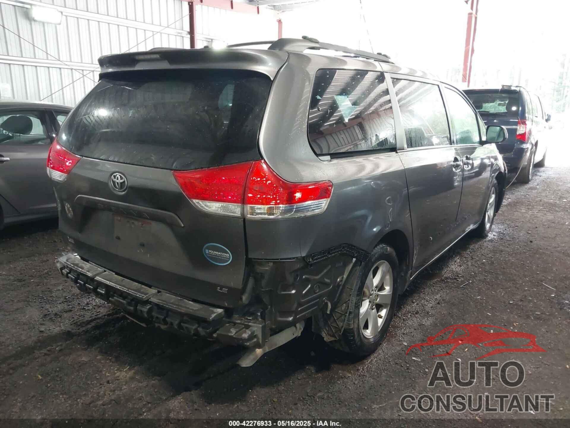 TOYOTA SIENNA 2011 - 5TDKK3DC8BS171619