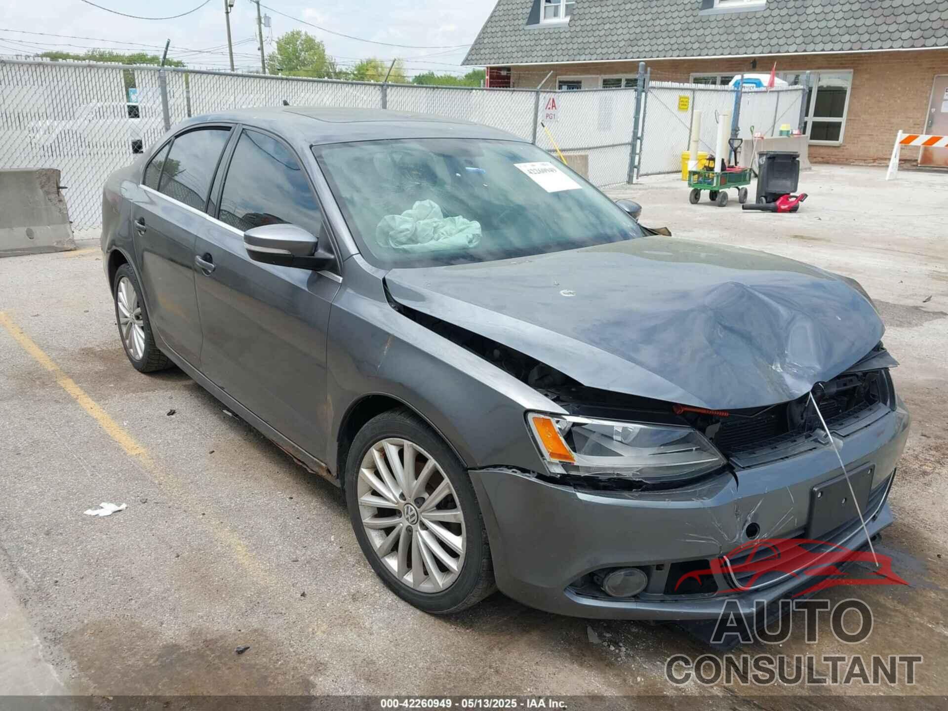 VOLKSWAGEN JETTA 2011 - 3VWLX7AJ0BM303303