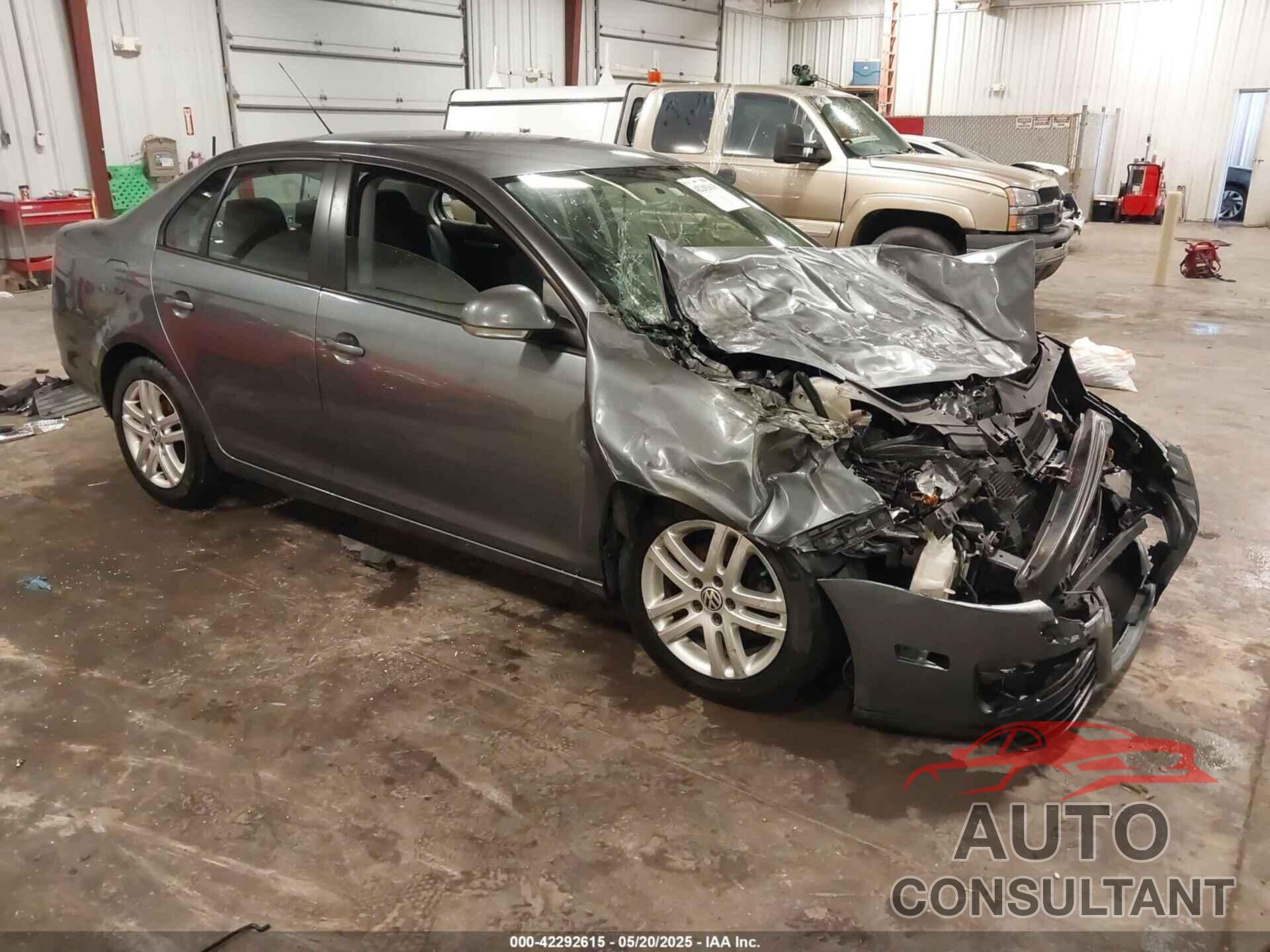 VOLKSWAGEN JETTA 2010 - 3VWJX7AJ7AM009550