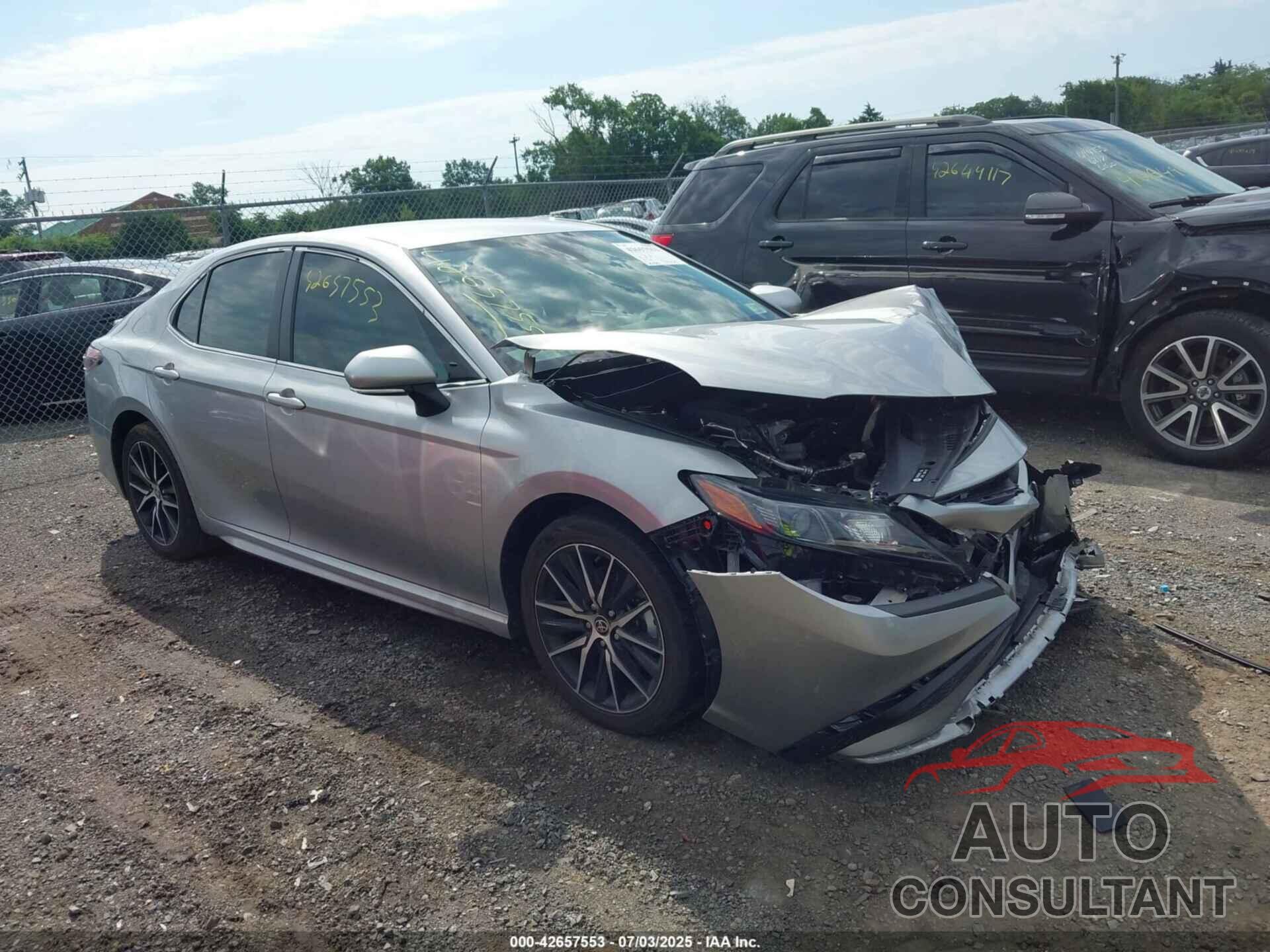 TOYOTA CAMRY 2022 - 4T1G11AKXNU617449