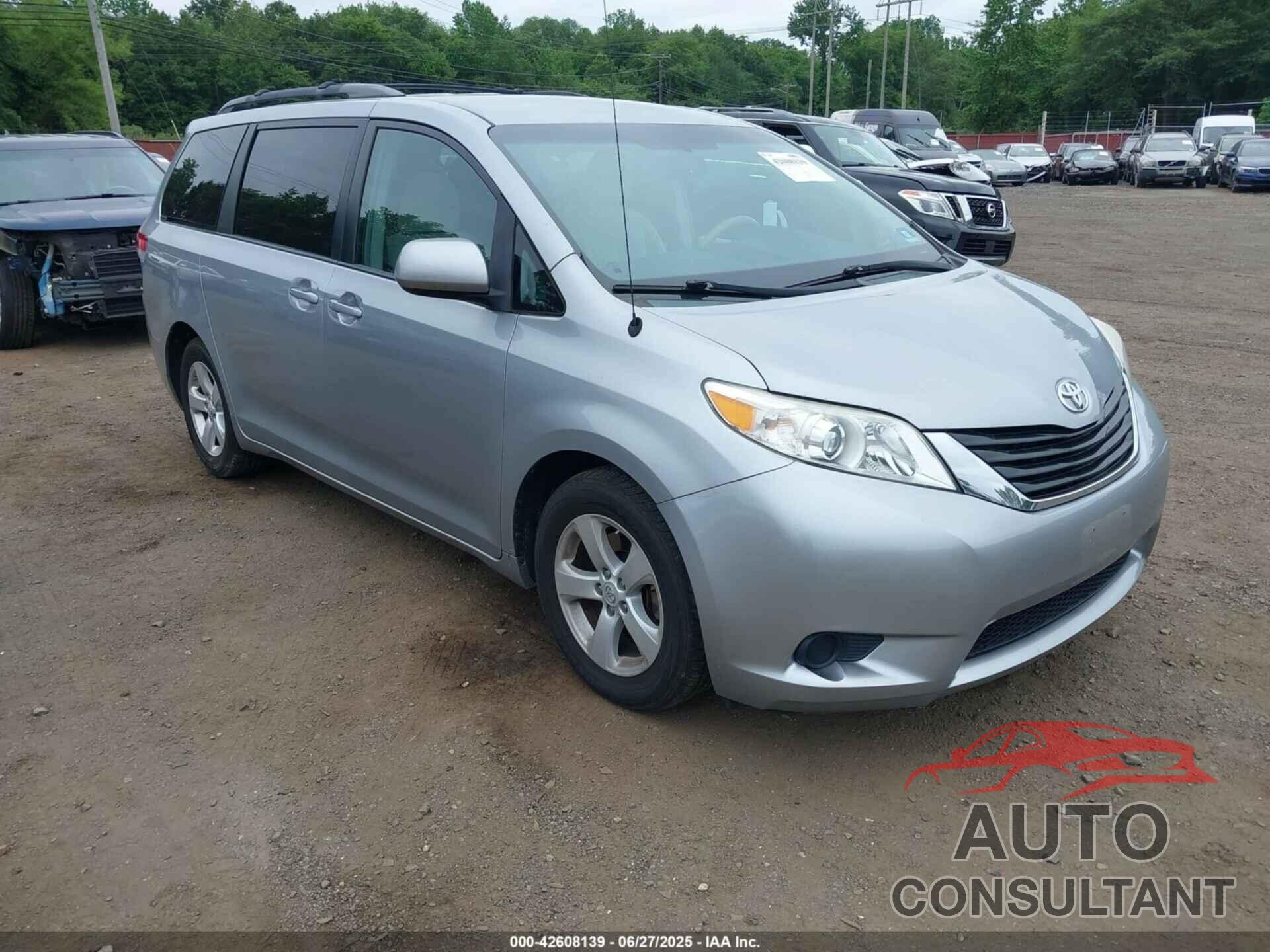 TOYOTA SIENNA 2014 - 5TDKK3DC7ES468739