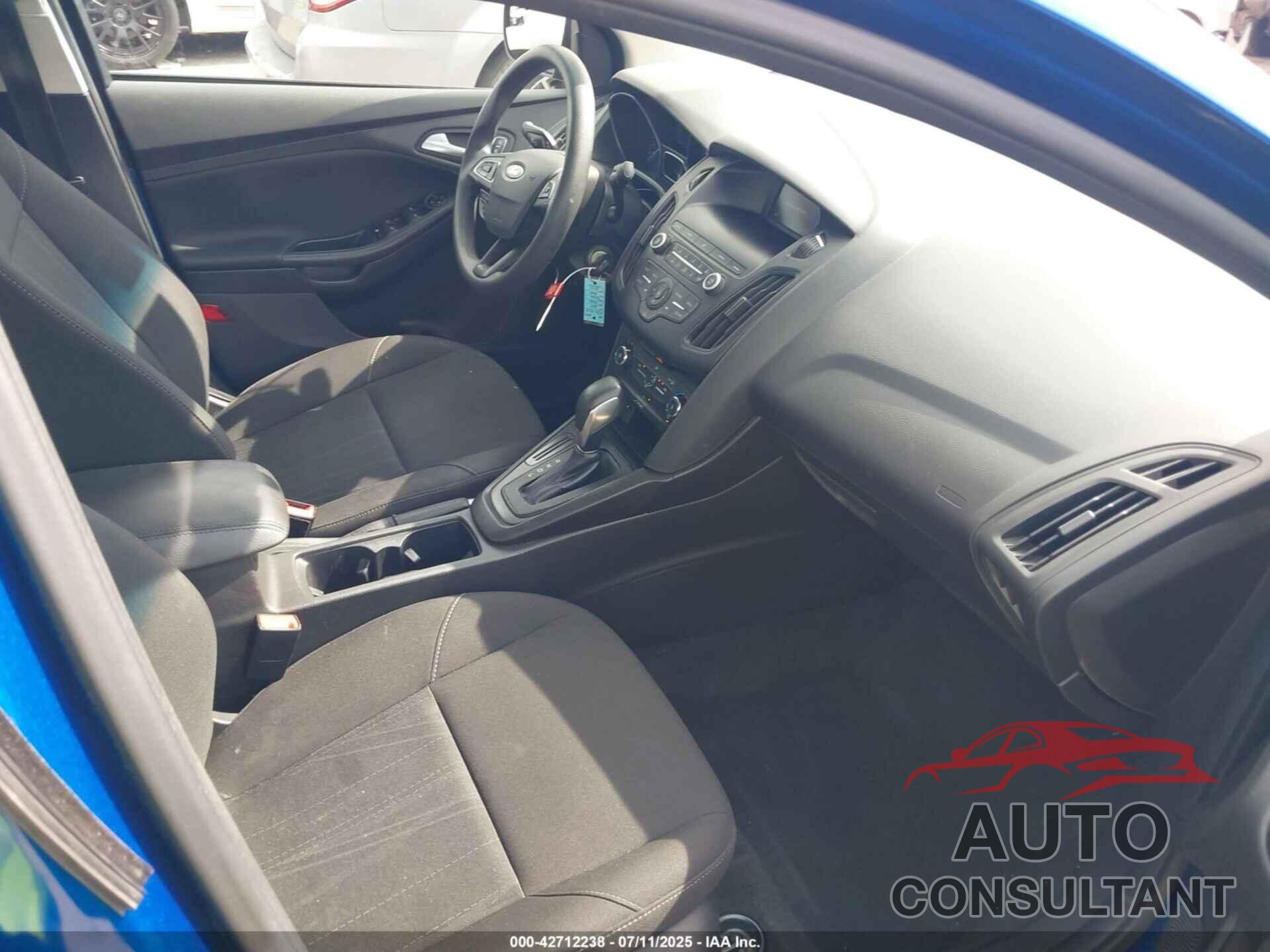 FORD FOCUS 2018 - 1FADP3F27JL203982