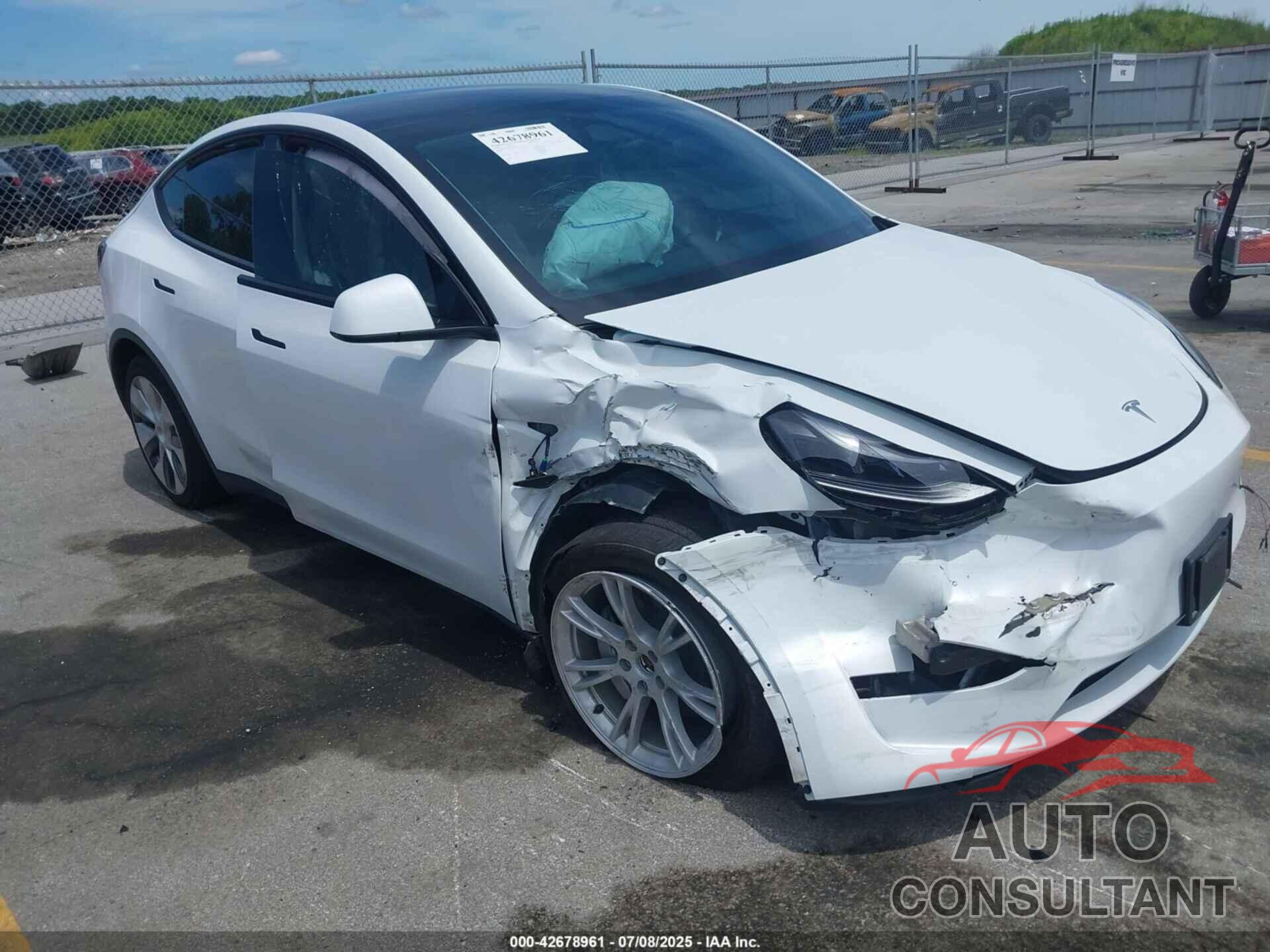 TESLA MODEL Y 2023 - 7SAYGDEE9PF829710