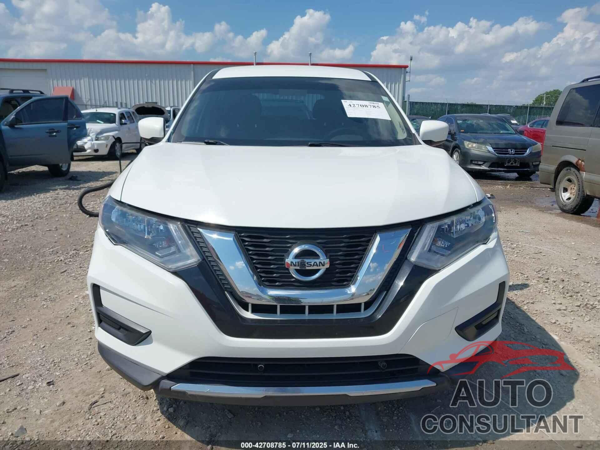 NISSAN ROGUE 2017 - KNMAT2MT7HP517522
