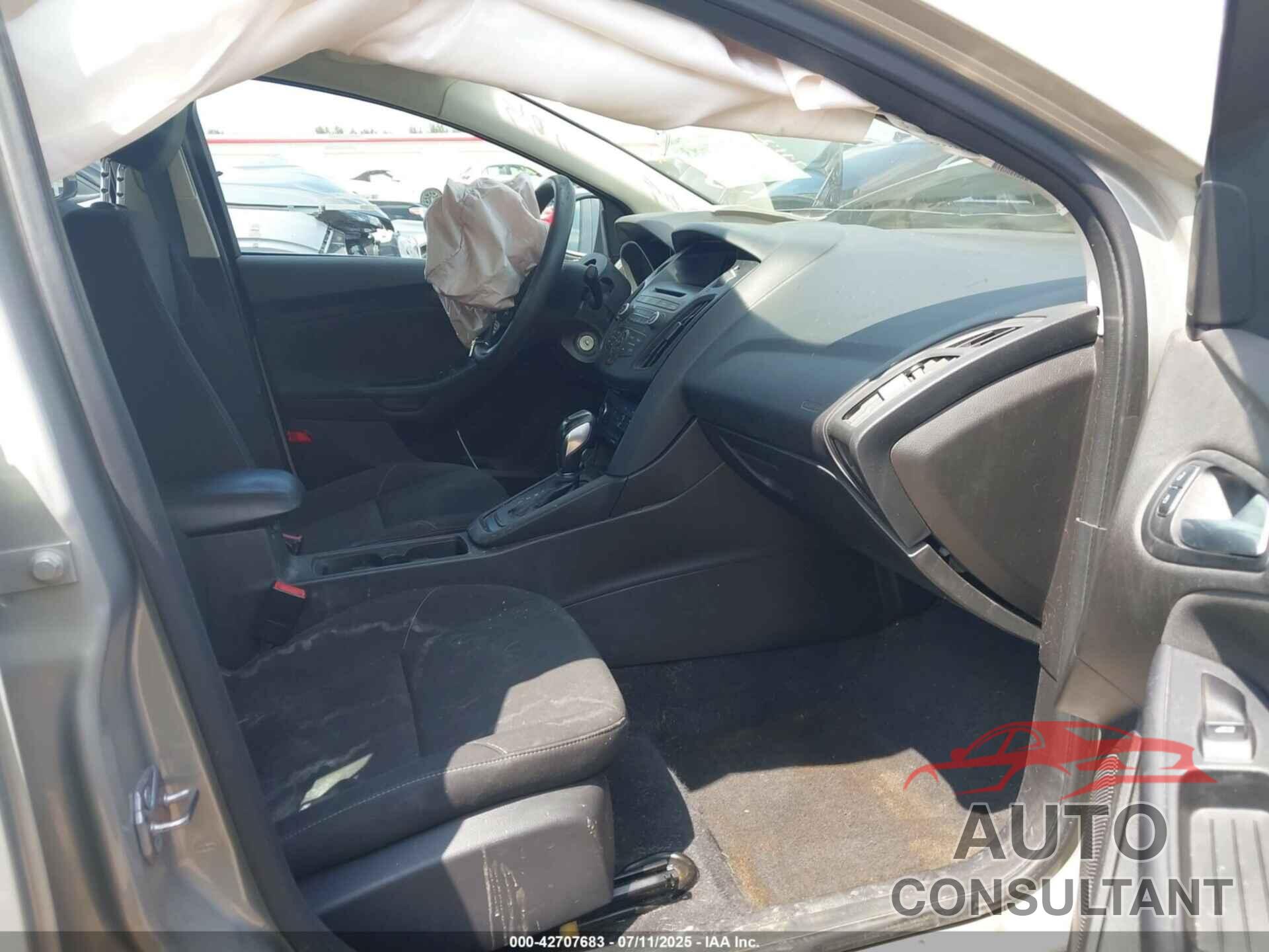 FORD FOCUS 2016 - 1FADP3F23GL203048