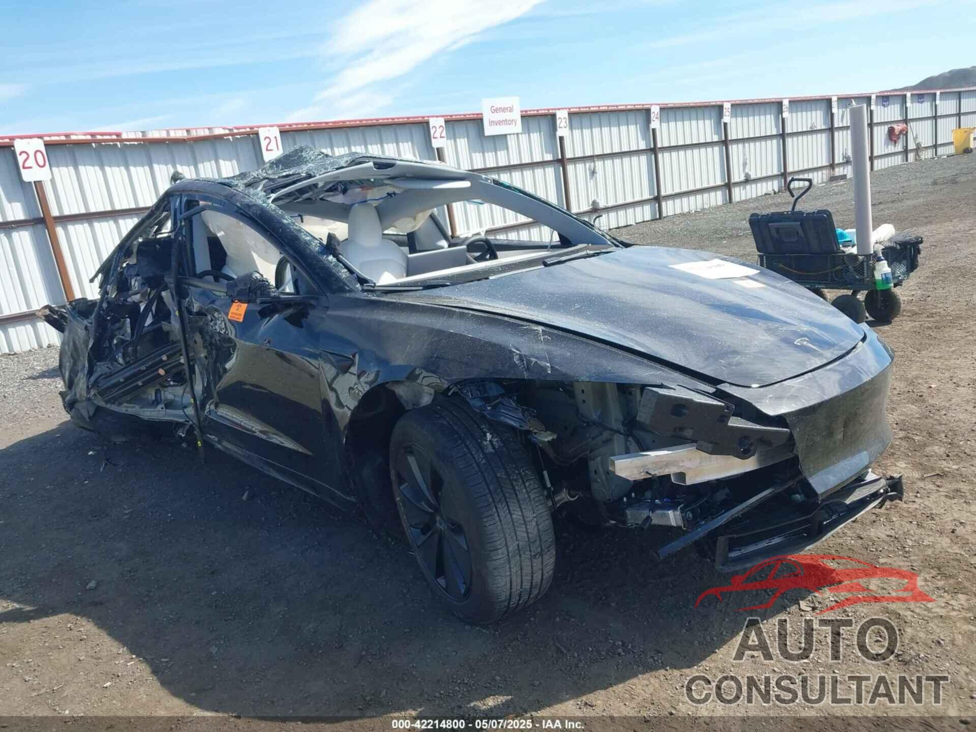 TESLA MODEL 3 2025 - 5YJ3E1EB1SF982253