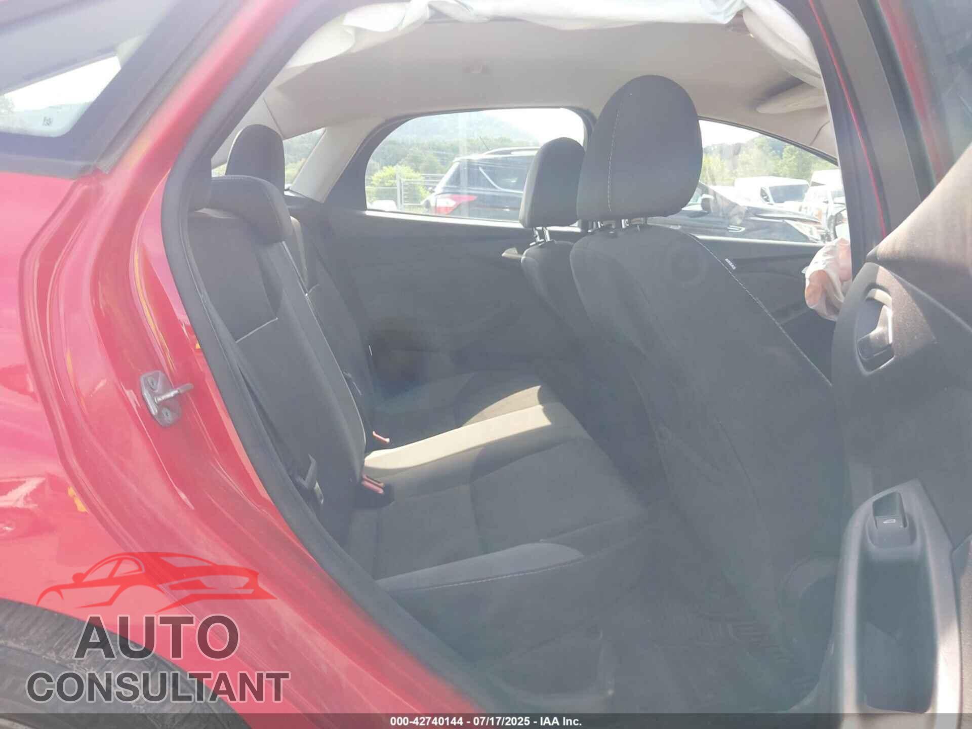 FORD FOCUS 2014 - 1FADP3F2XEL353185