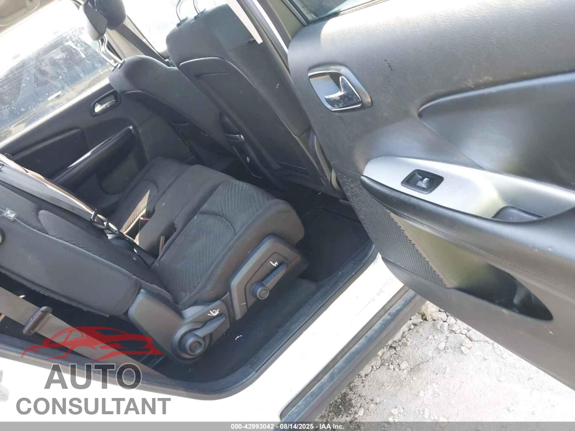 DODGE JOURNEY 2015 - 3C4PDCBB6FT530035