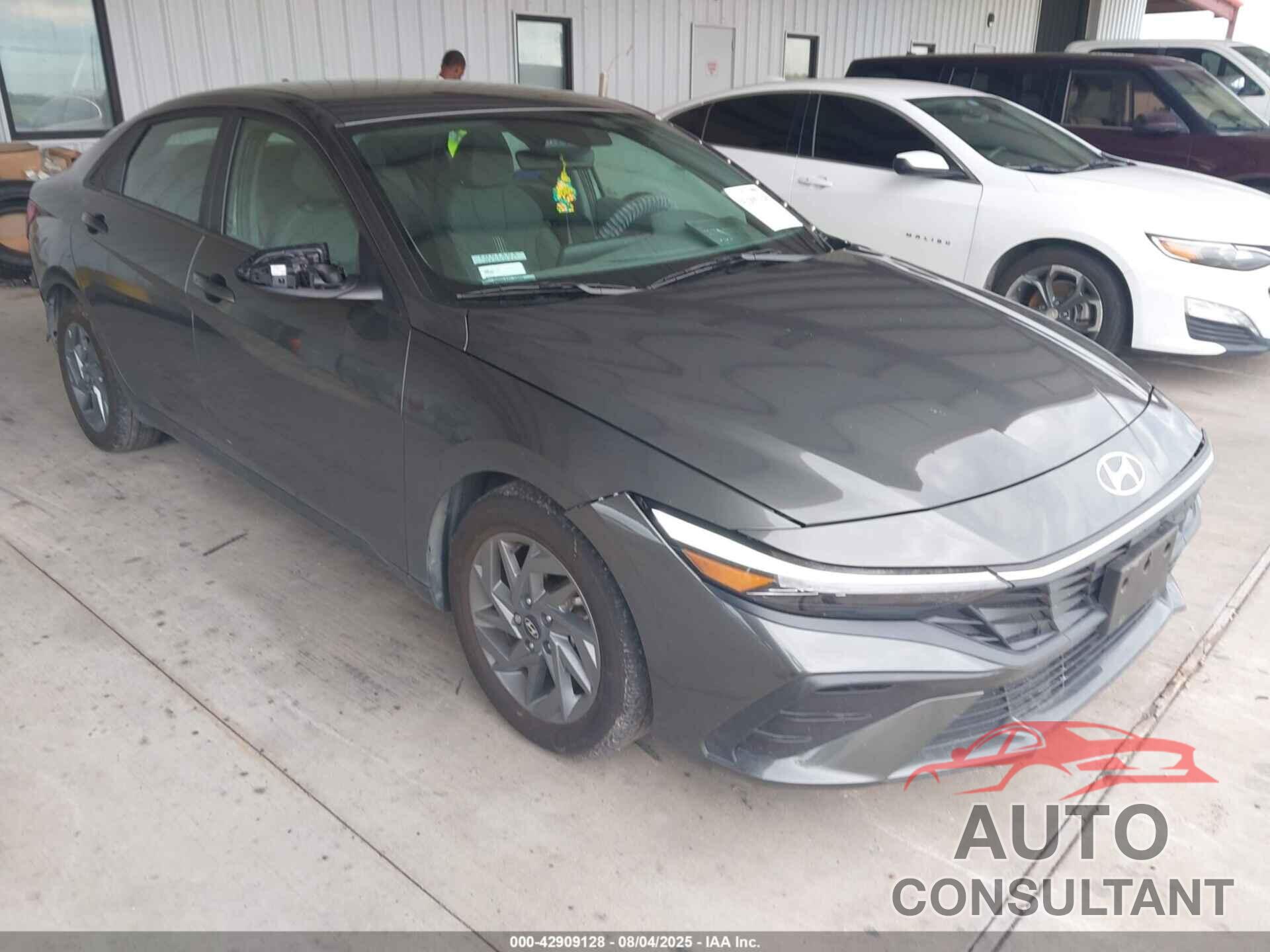 HYUNDAI ELANTRA 2024 - KMHLM4DG3RU766175