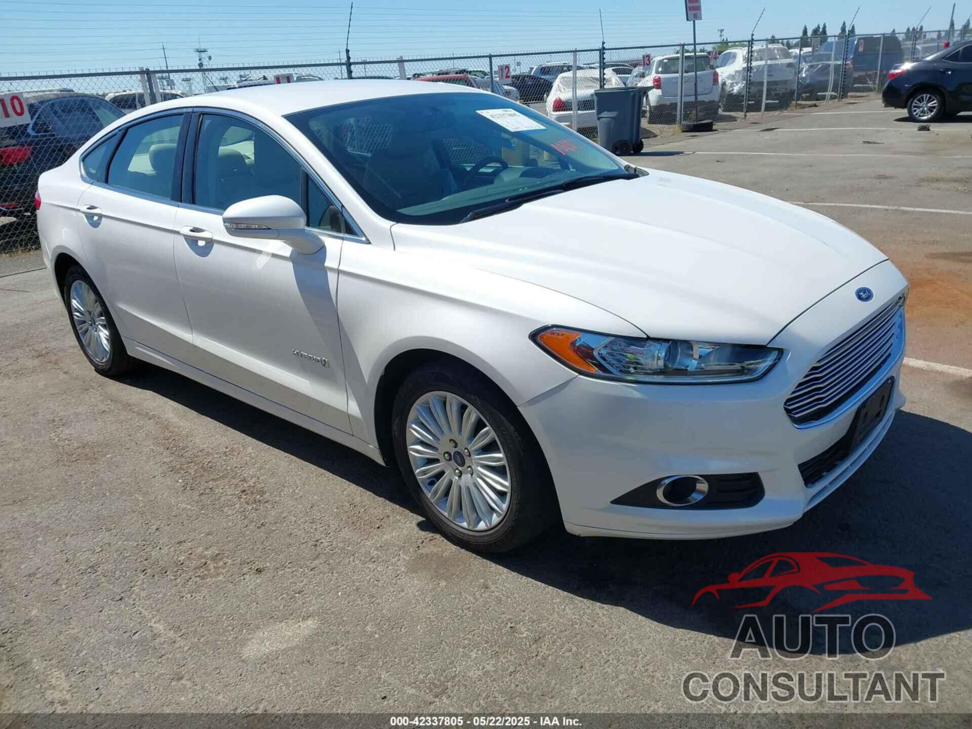 FORD FUSION HYBRID 2013 - 3FA6P0LU9DR310308