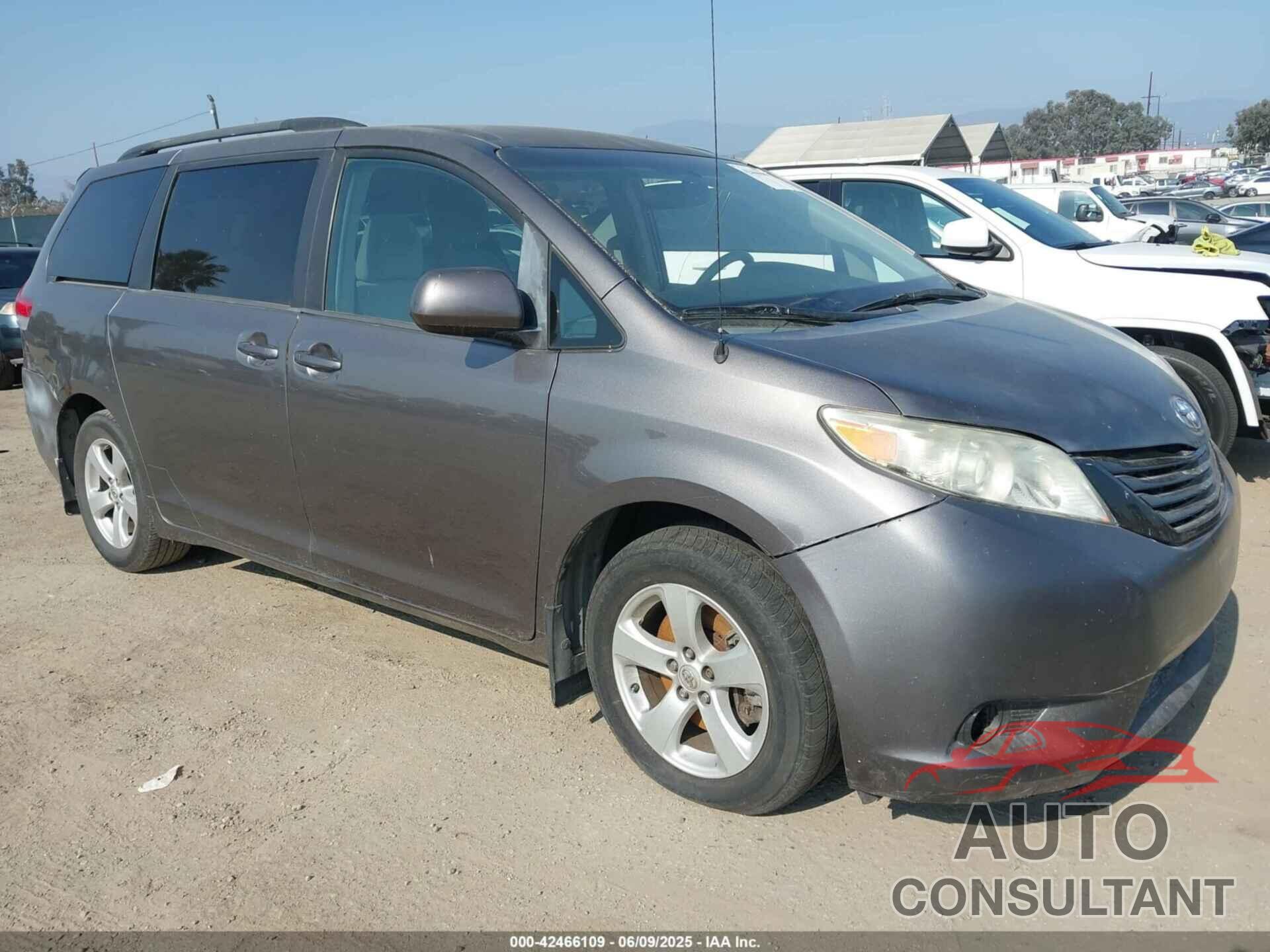 TOYOTA SIENNA 2014 - 5TDKK3DC6ES417913