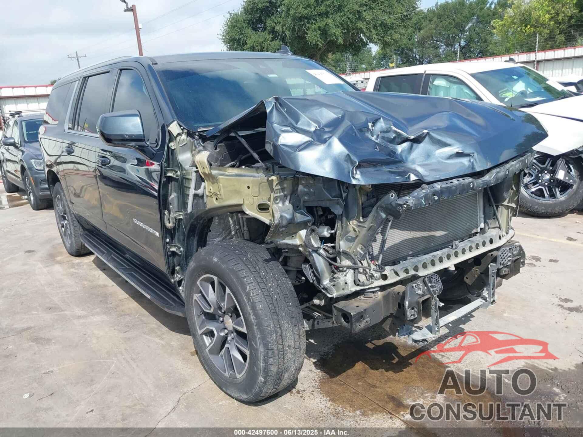 CHEVROLET SUBURBAN 2021 - 1GNSCBKD9MR352191
