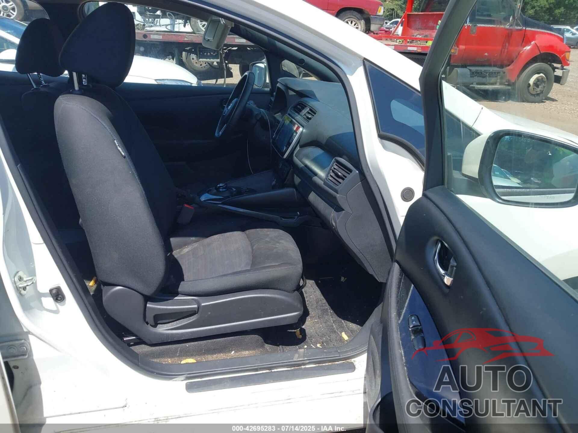 NISSAN LEAF 2022 - 1N4AZ1CVXNC550826