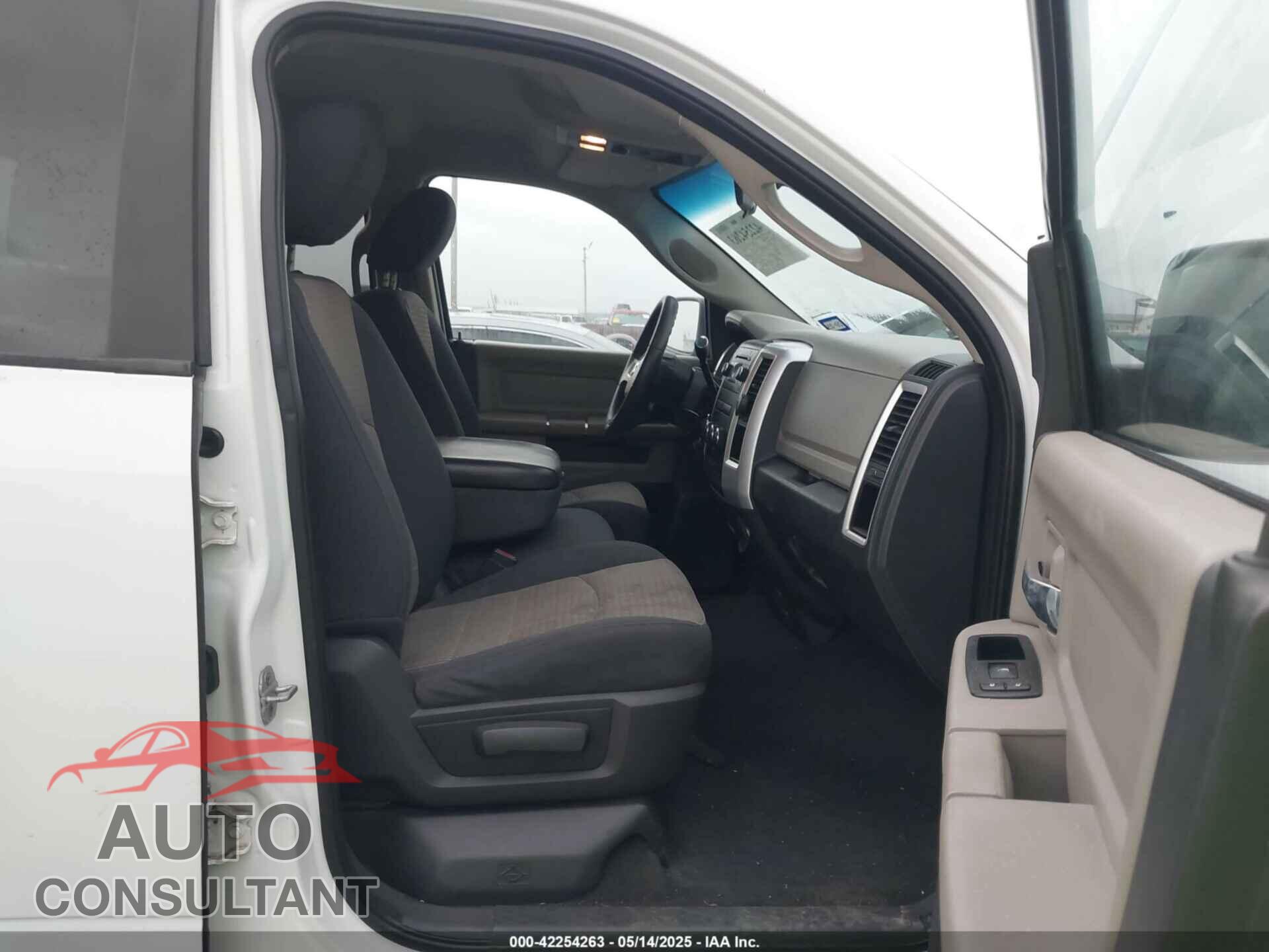 DODGE RAM 1500 2011 - 1D7RB1GP9BS673061