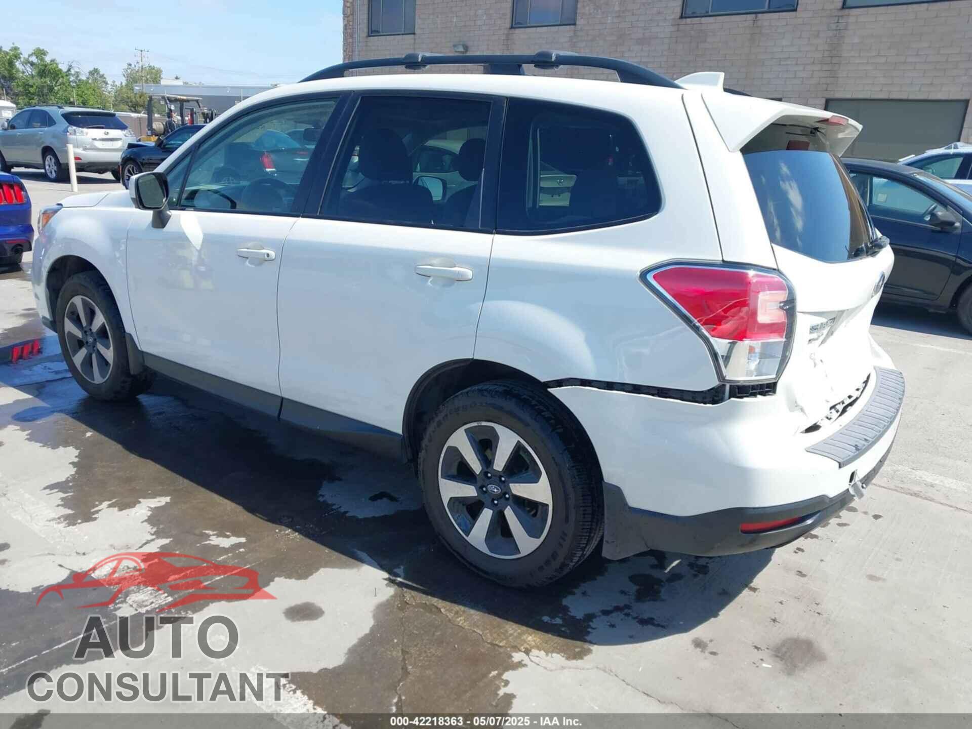 SUBARU FORESTER 2017 - JF2SJAEC5HH526184