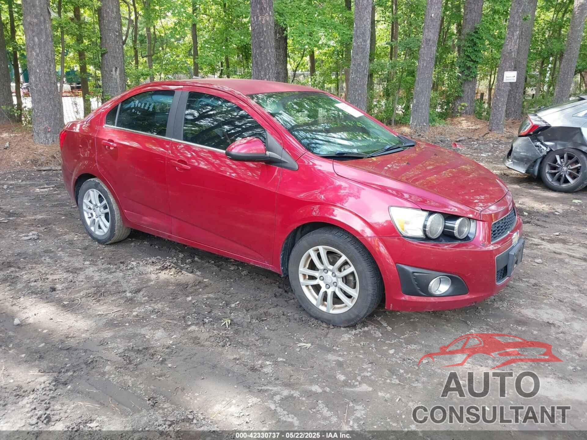 CHEVROLET SONIC 2013 - 1G1JC5SG9D4124634