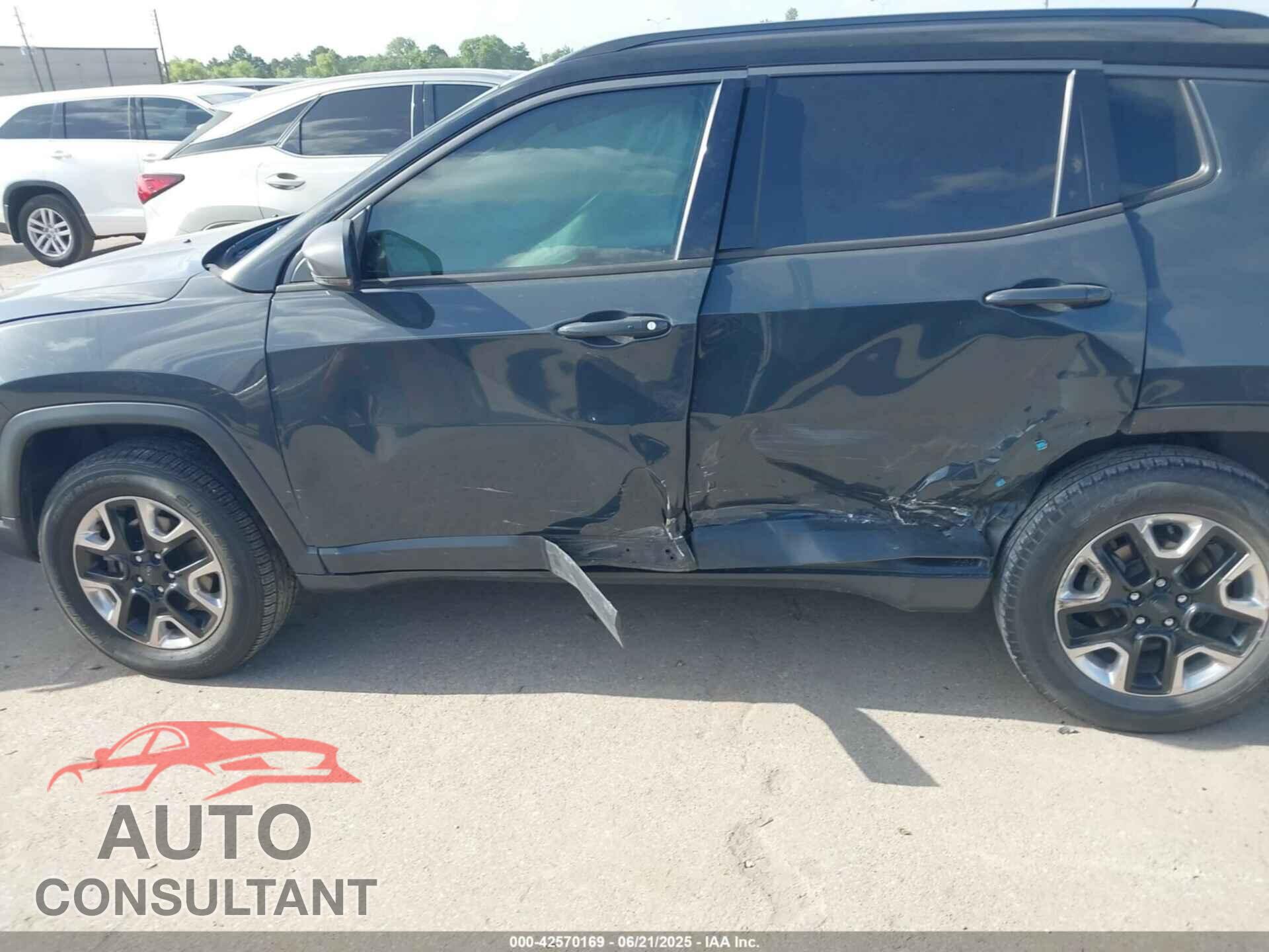 JEEP COMPASS 2017 - 3C4NJDDB9HT667458