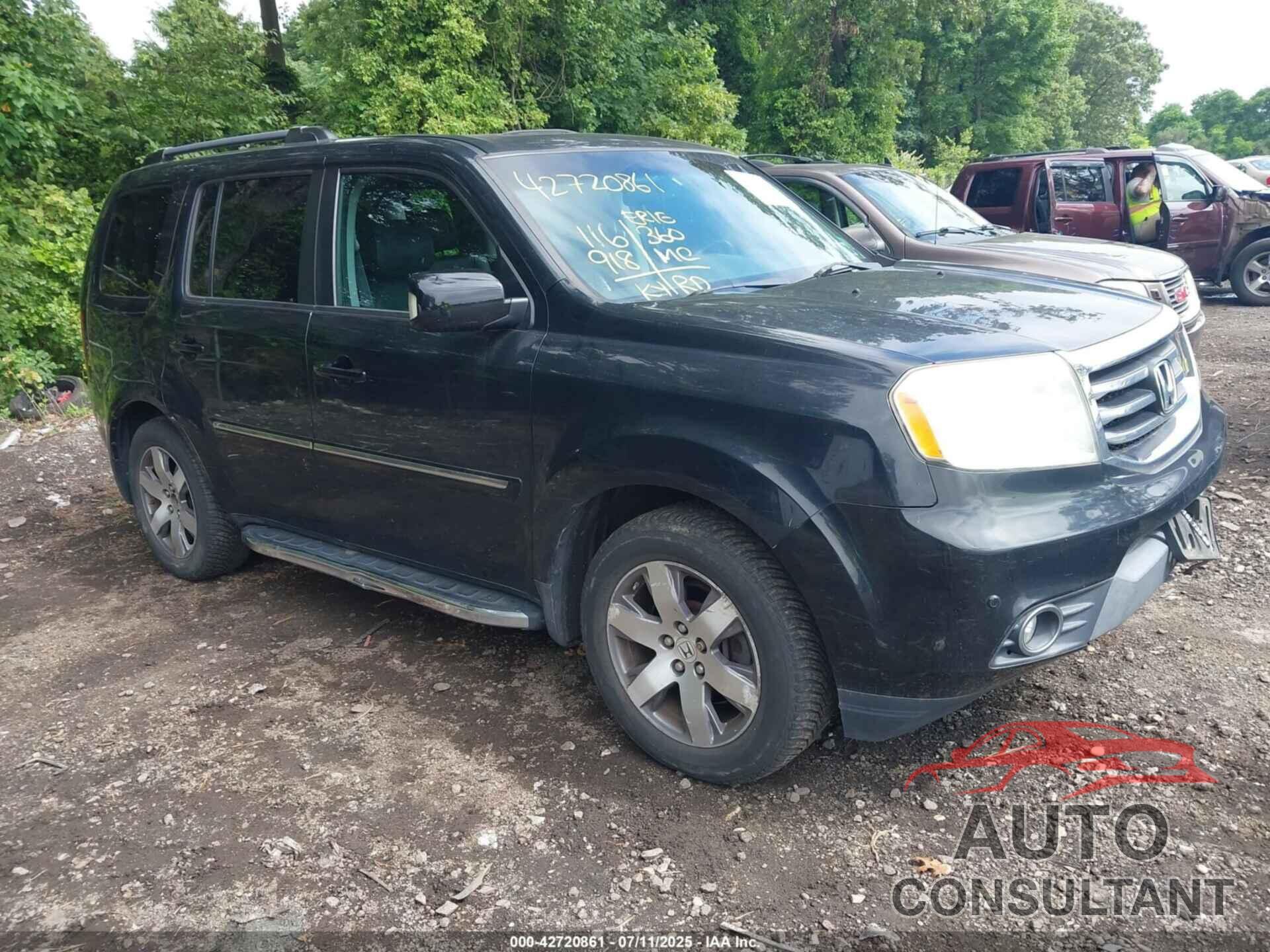 HONDA PILOT 2015 - 5FNYF4H99FB004702