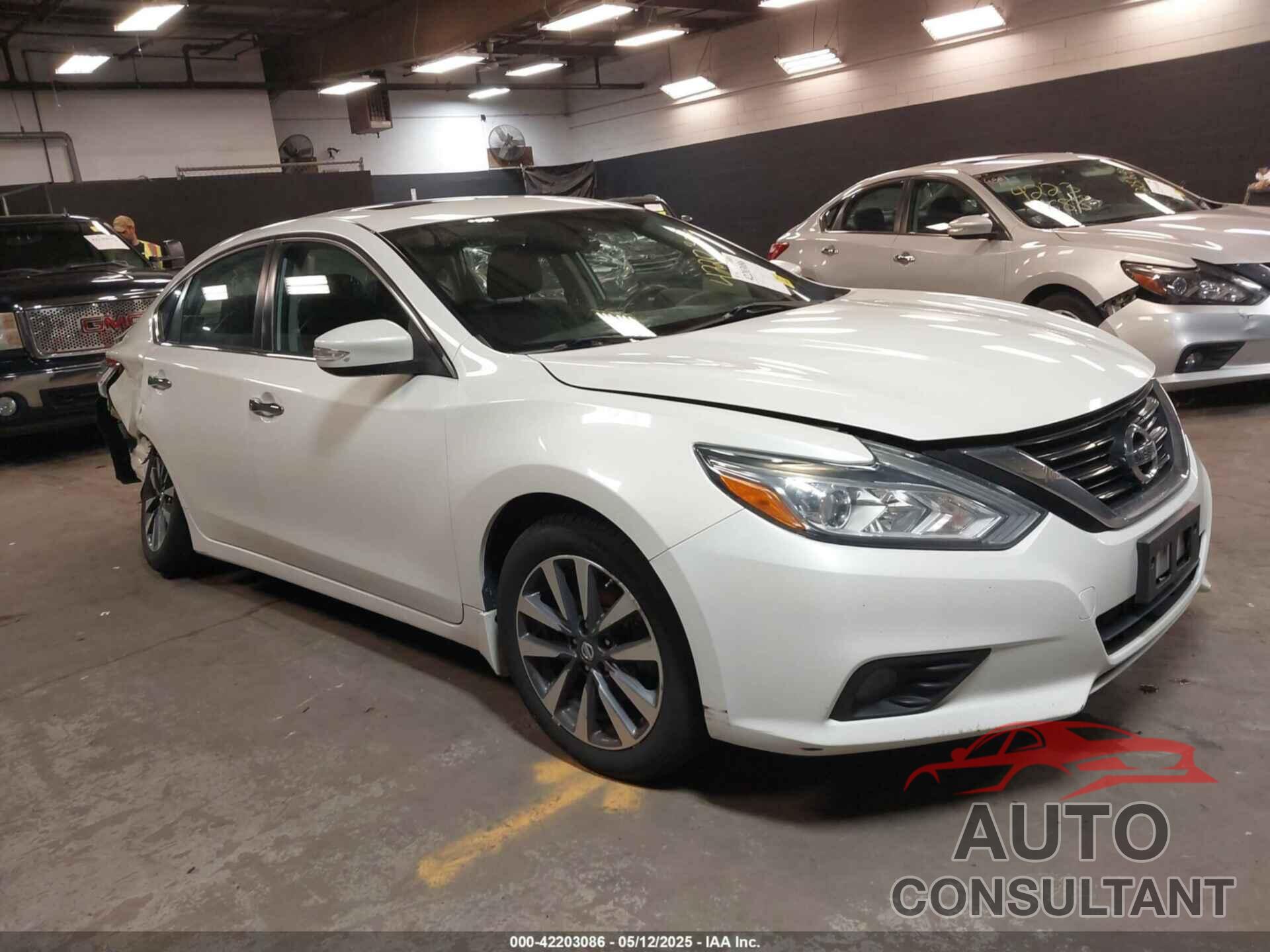 NISSAN ALTIMA 2017 - 1N4AL3AP0HC294508
